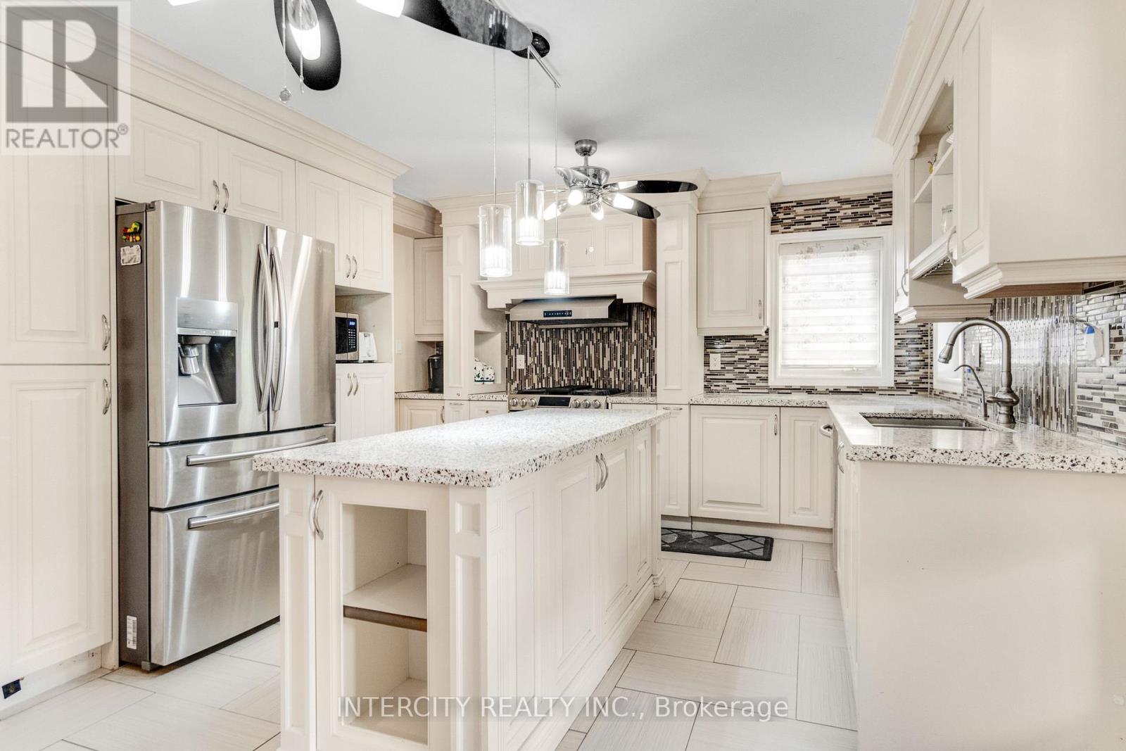 48 Avalanche Crescent, Brampton, Ontario  L6P 1M5 - Photo 15 - W13674964