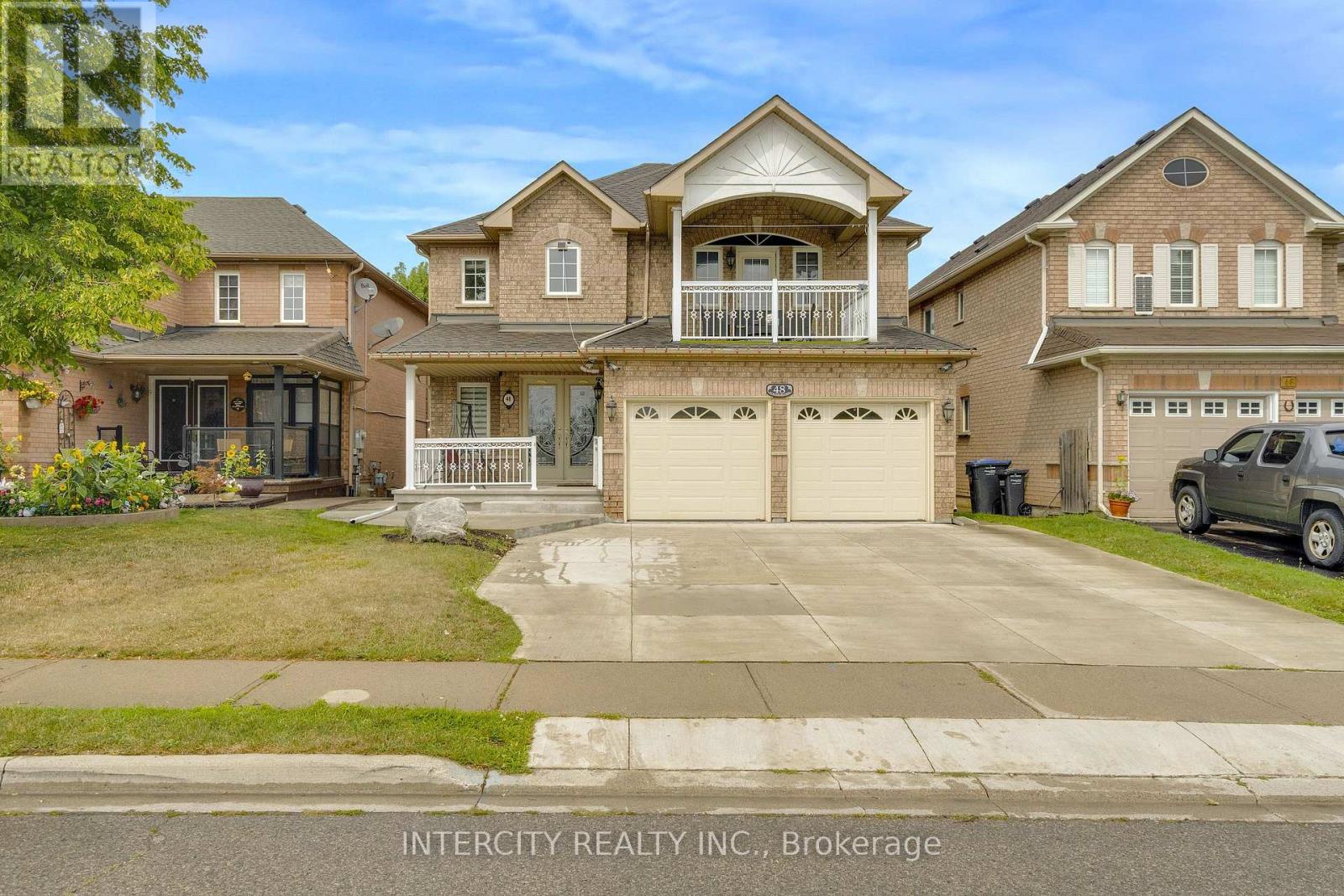 48 Avalanche Crescent, Brampton, Ontario  L6P 1M5 - Photo 2 - W13674964