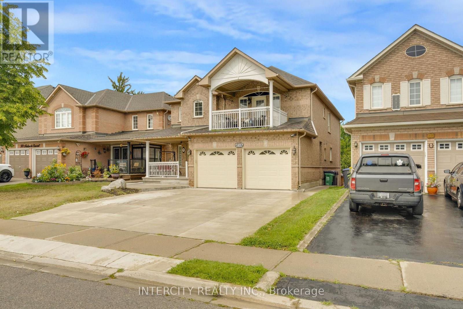 48 Avalanche Crescent, Brampton, Ontario  L6P 1M5 - Photo 3 - W13674964