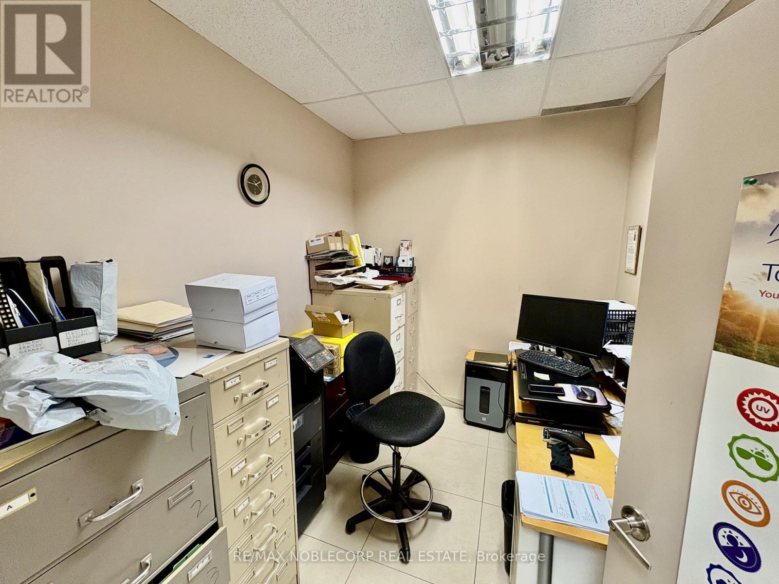 4105 Steeles Avenue W, Toronto (Black Creek), Ontario  M3N 1V7 - Photo 11 - W13674980