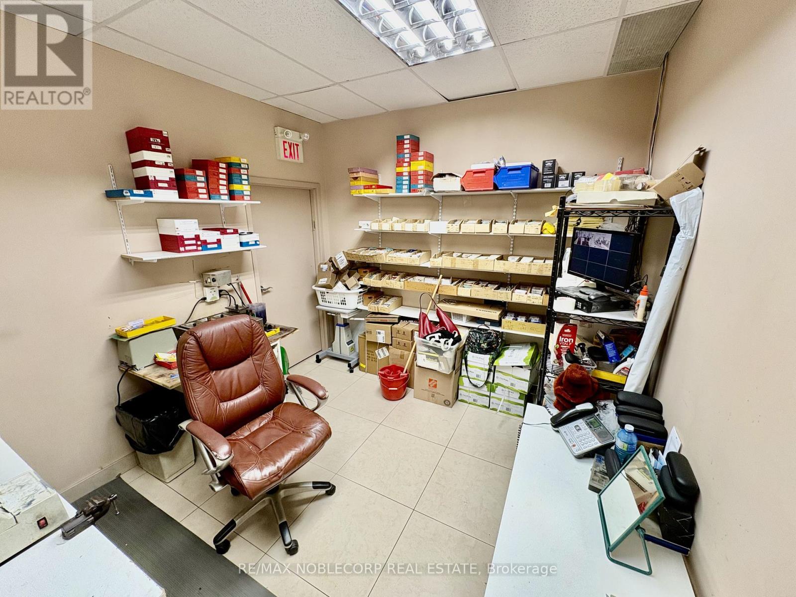 4105 Steeles Avenue W, Toronto (Black Creek), Ontario  M3N 1V7 - Photo 13 - W13674980