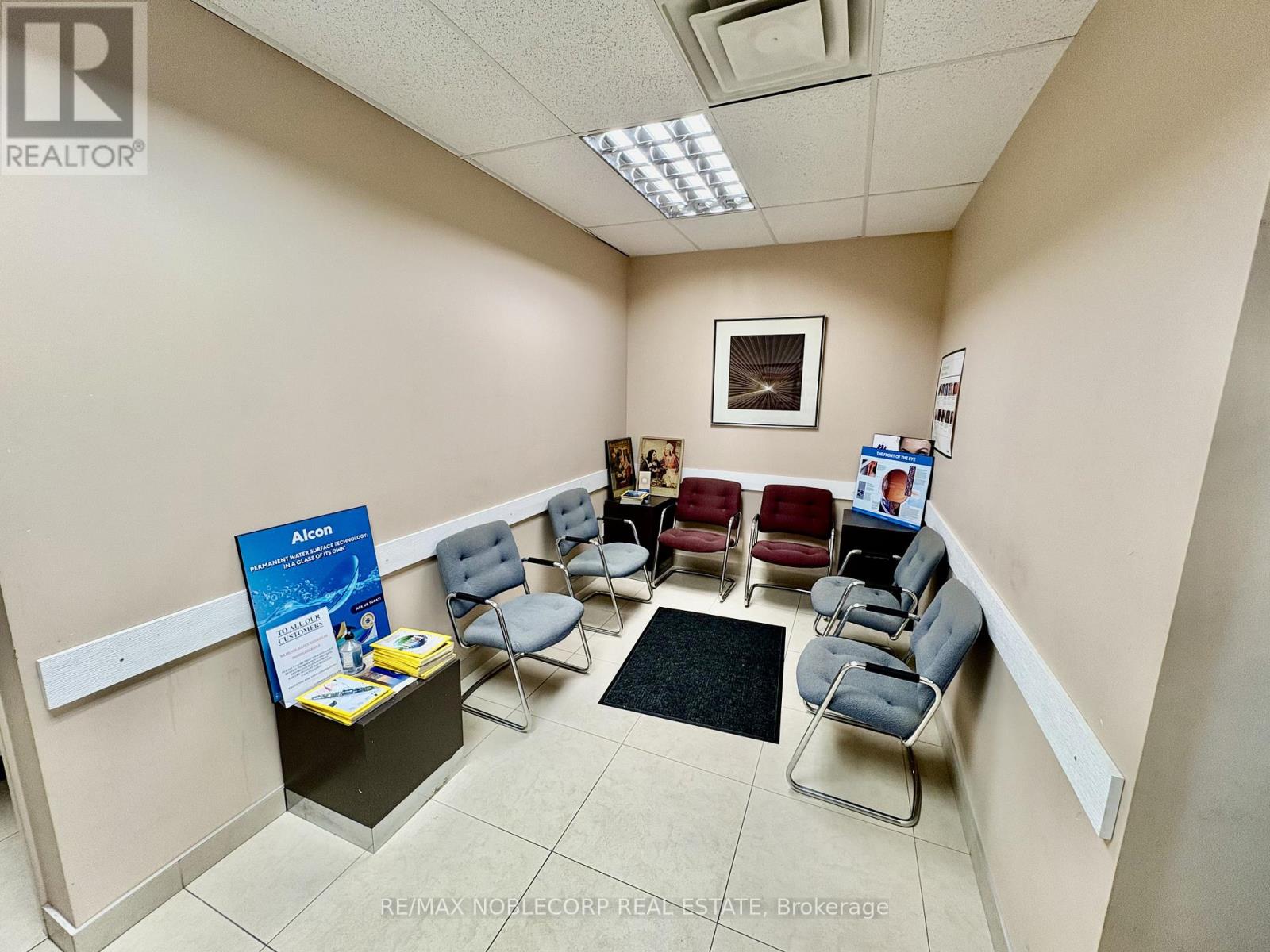 4105 Steeles Avenue W, Toronto (Black Creek), Ontario  M3N 1V7 - Photo 9 - W13674980