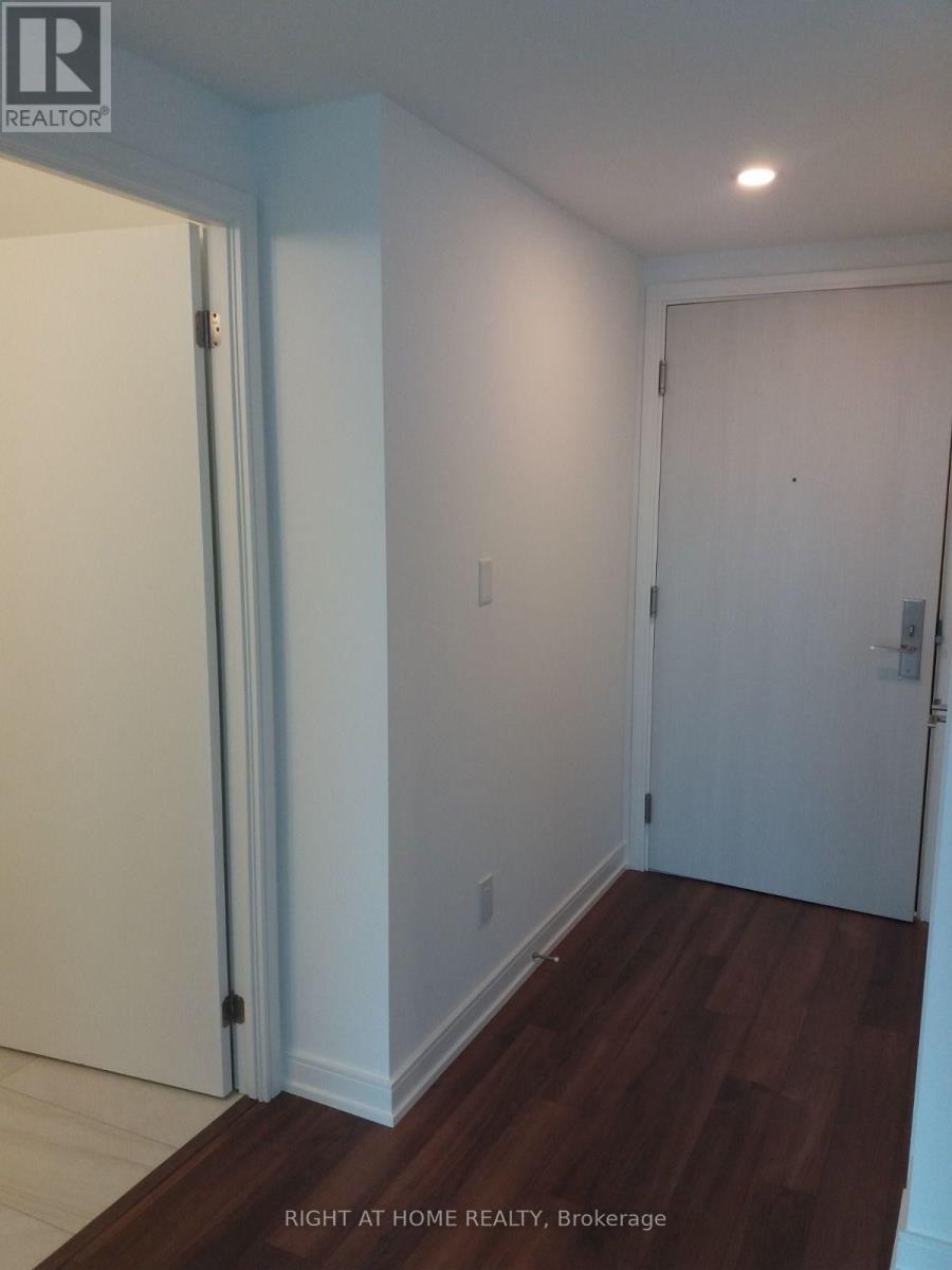 1803 - 30 Samuel Wood Way, Toronto (Islington-City Centre West), Ontario  M9B 0C9 - Photo 2 - W13674986