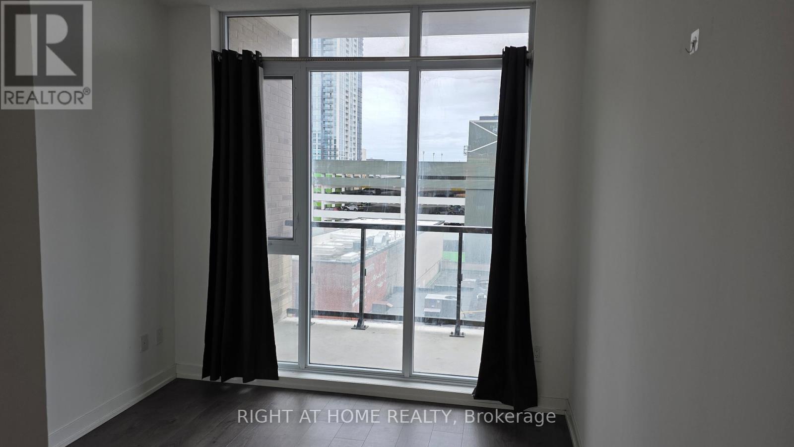 412 - 55 Duke Street W, Kitchener, Ontario  N2H 0B7 - Photo 8 - X13674884