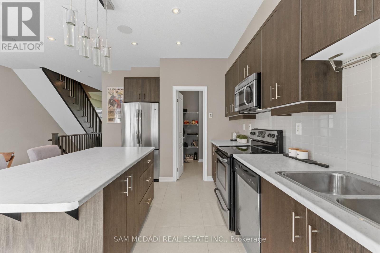 9 - 215 Dundas Street E, Hamilton (Waterdown), Ontario  L8B 0X2 - Photo 12 - X13674972