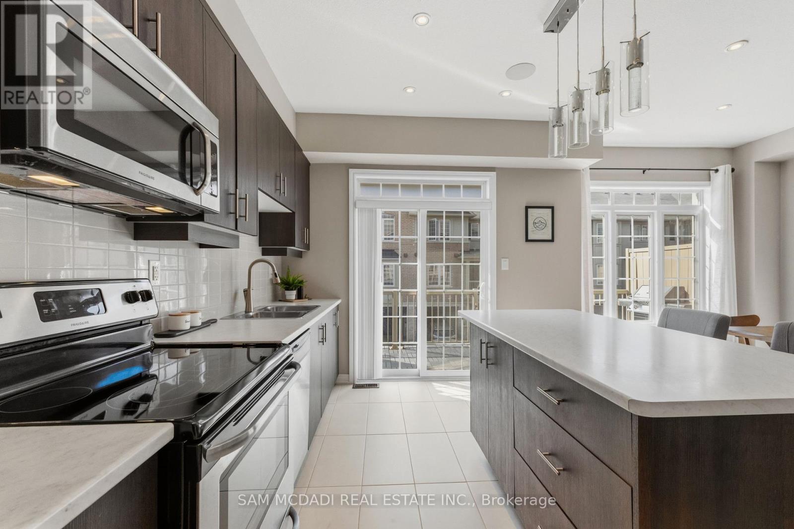 9 - 215 Dundas Street E, Hamilton (Waterdown), Ontario  L8B 0X2 - Photo 13 - X13674972