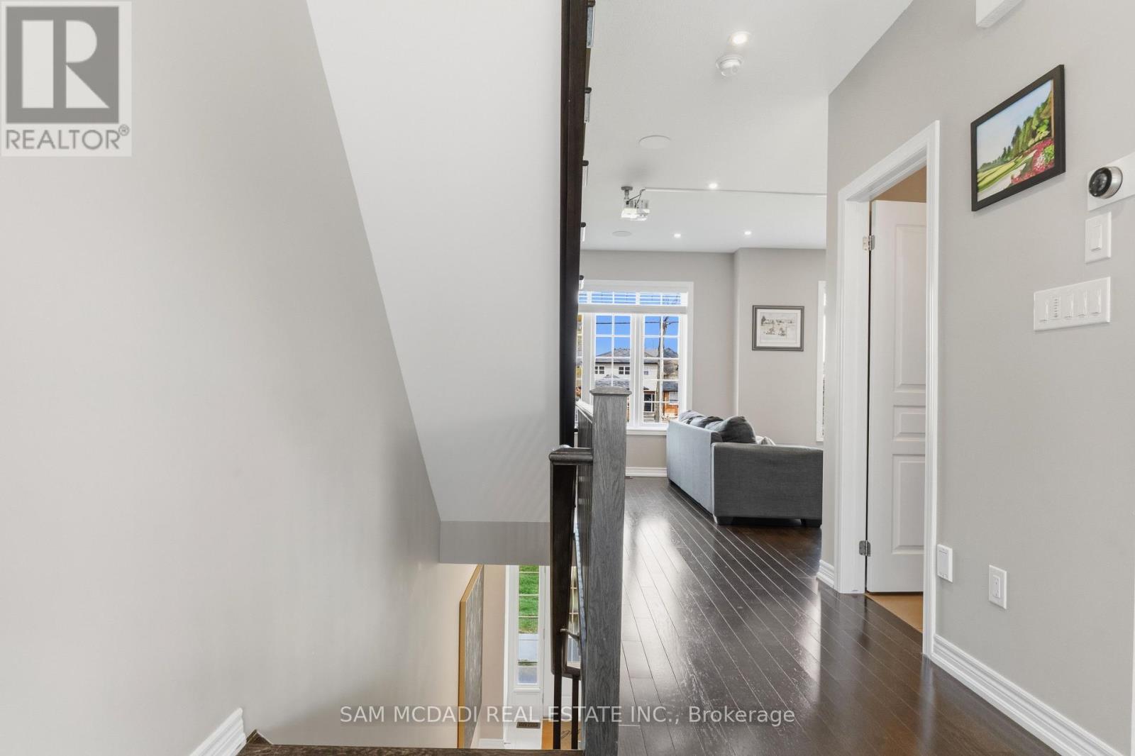 9 - 215 Dundas Street E, Hamilton (Waterdown), Ontario  L8B 0X2 - Photo 5 - X13674972