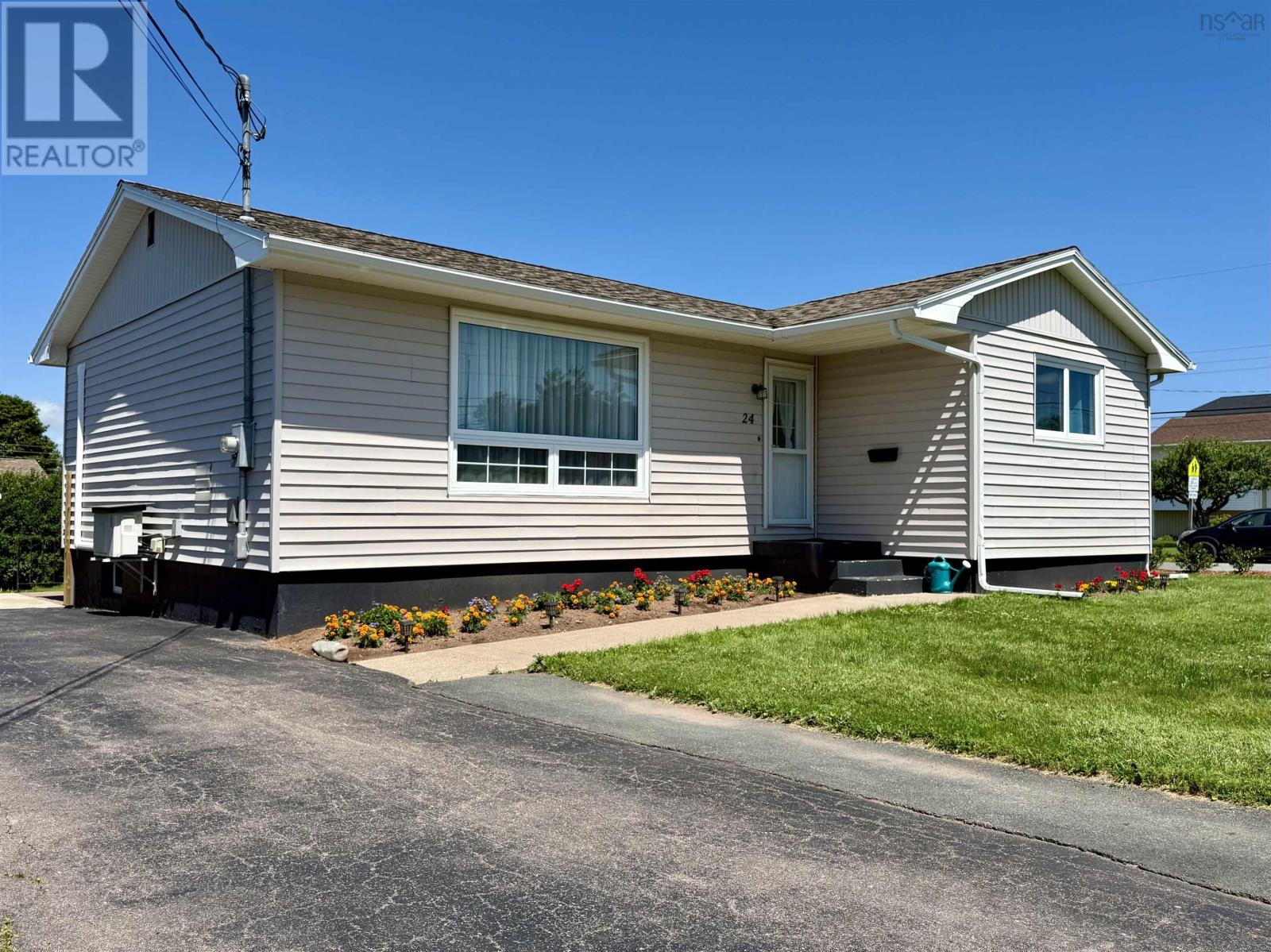 24 Rhodes Avenue, Amherst, Nova Scotia  B4H 2J2 - Photo 10 - 202601796