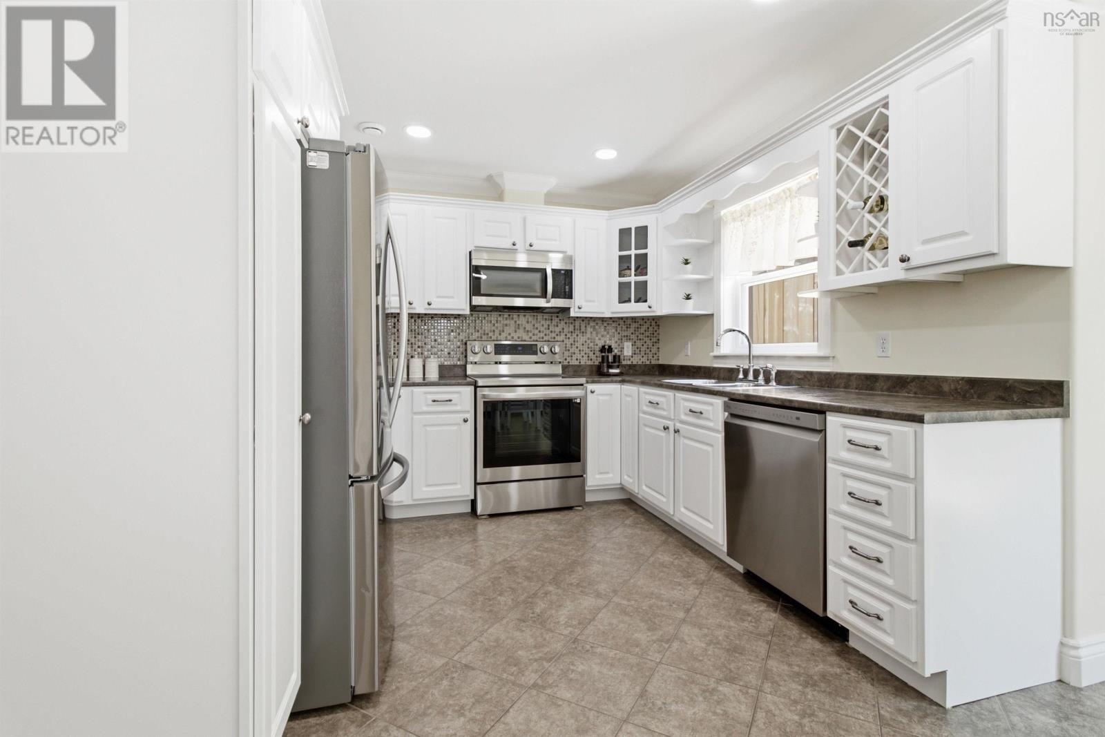 30 Outrigger Crescent, Halifax, Nova Scotia  B3M 4V8 - Photo 10 - 202620581