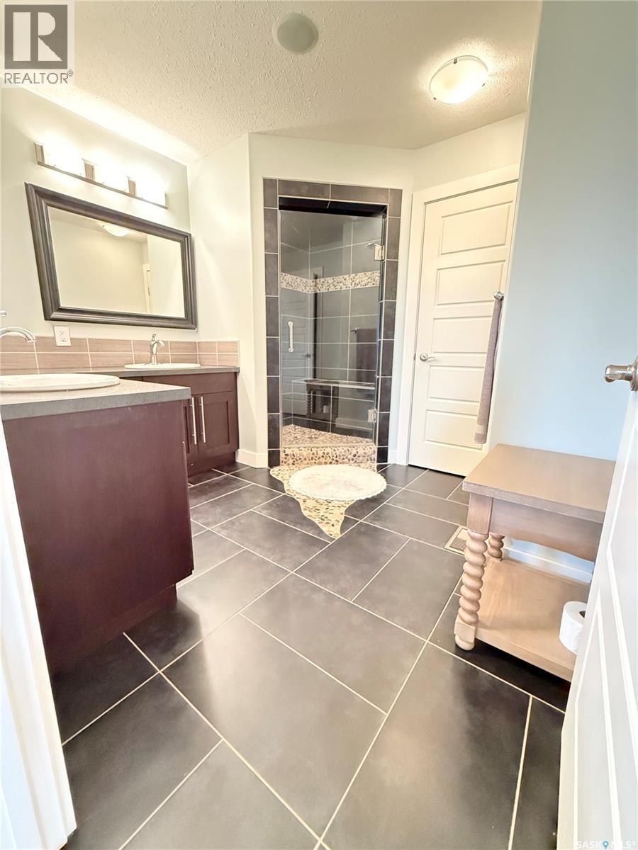 505 Brown Crescent, Weyburn, Saskatchewan  S4H 0M9 - Photo 22 - SK045602