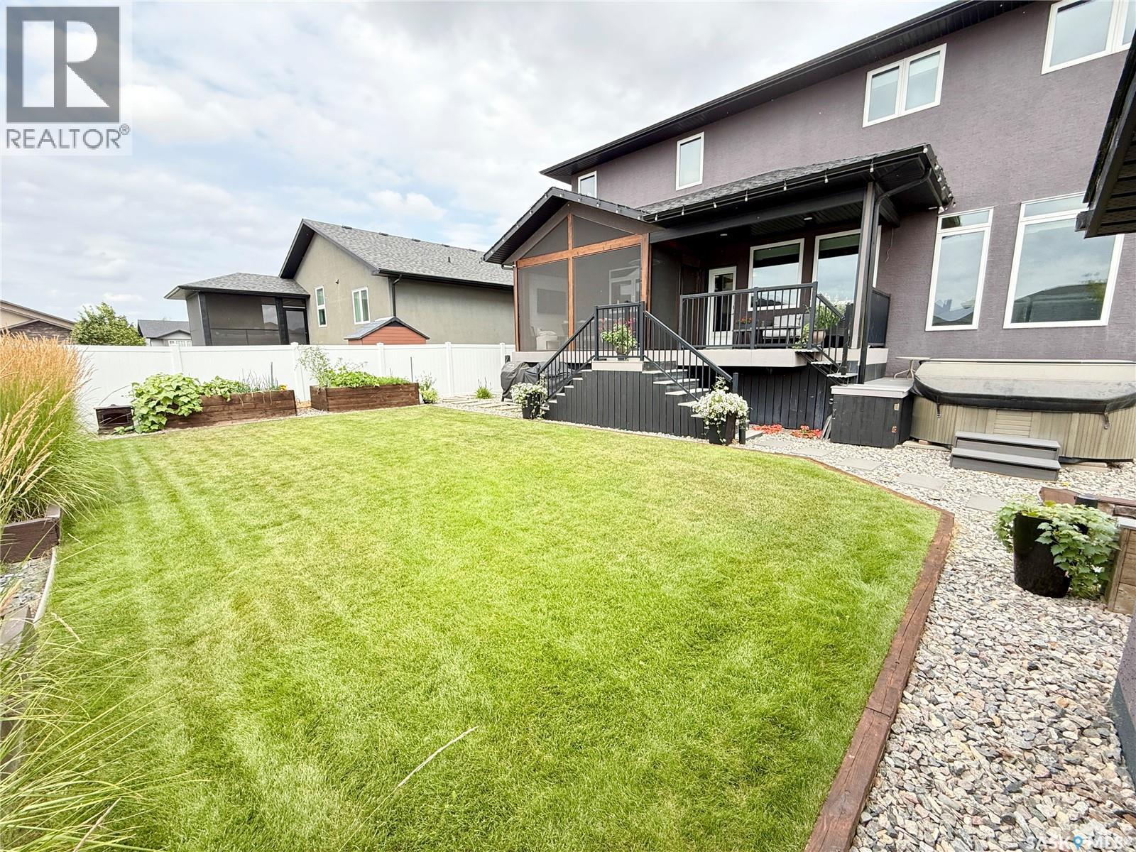 505 Brown Crescent, Weyburn, Saskatchewan  S4H 0M9 - Photo 40 - SK045602