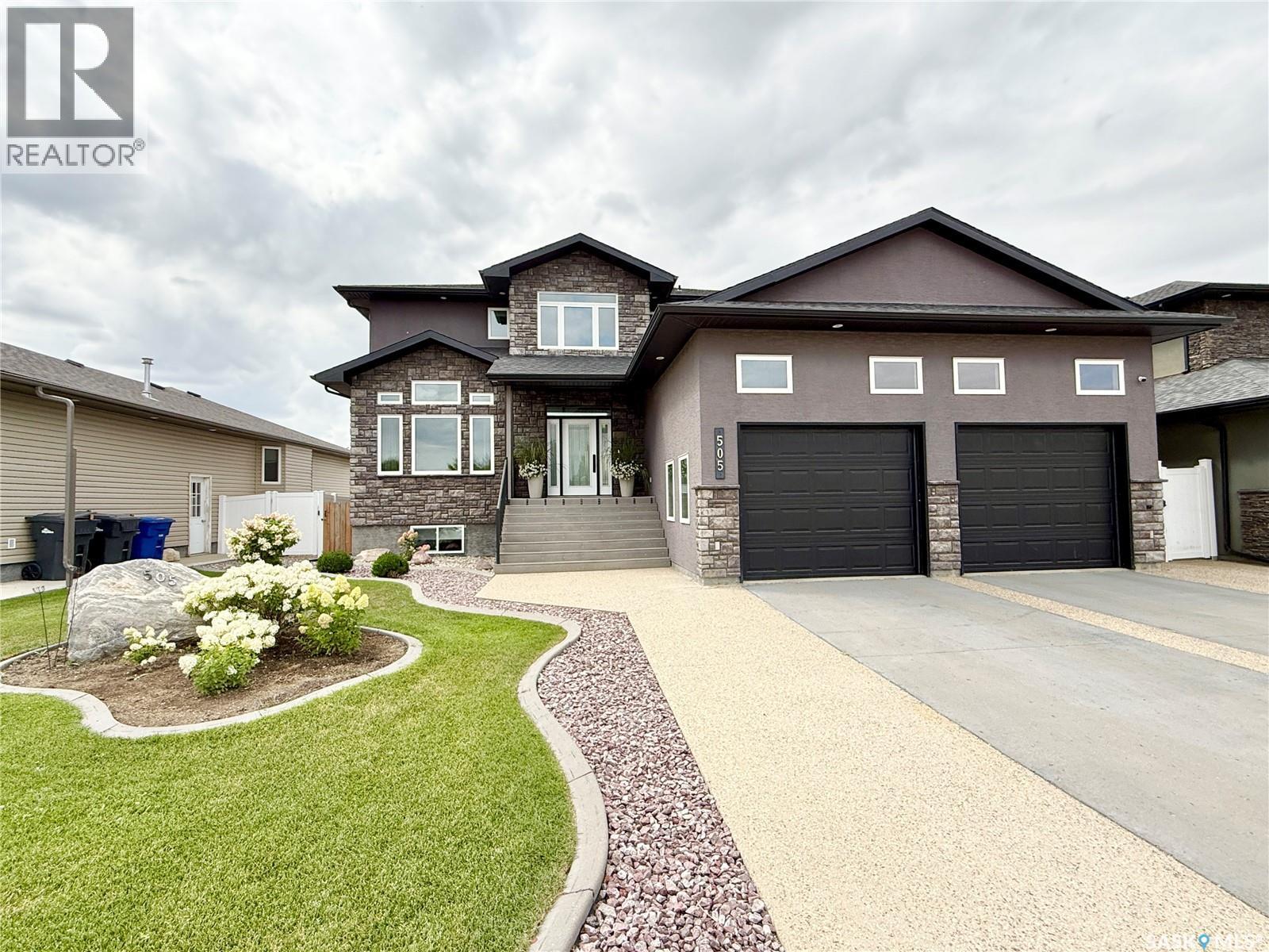 505 Brown Crescent, Weyburn, Saskatchewan  S4H 0M9 - Photo 51 - SK045602