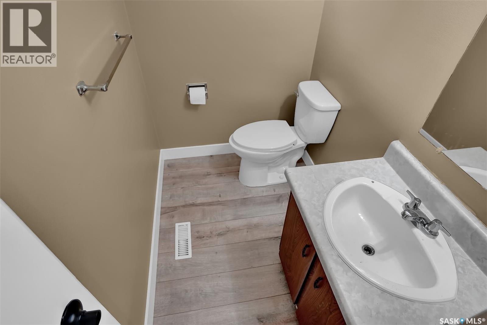34 Armstrong Bay, Regina, Saskatchewan  S4N 4G7 - Photo 11 - SK045601