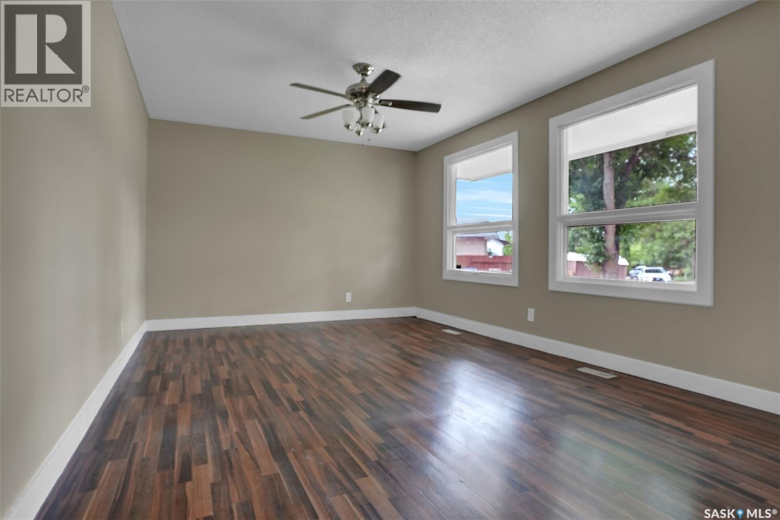 34 Armstrong Bay, Regina, Saskatchewan  S4N 4G7 - Photo 3 - SK045601