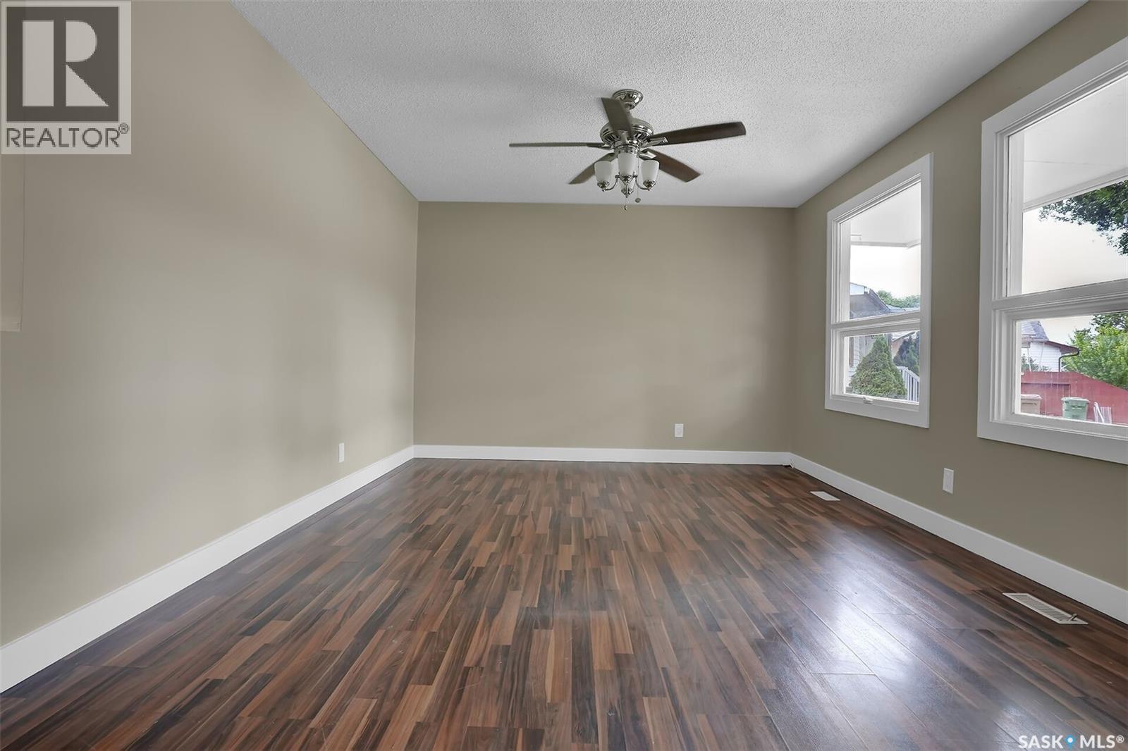 34 Armstrong Bay, Regina, Saskatchewan  S4N 4G7 - Photo 4 - SK045601