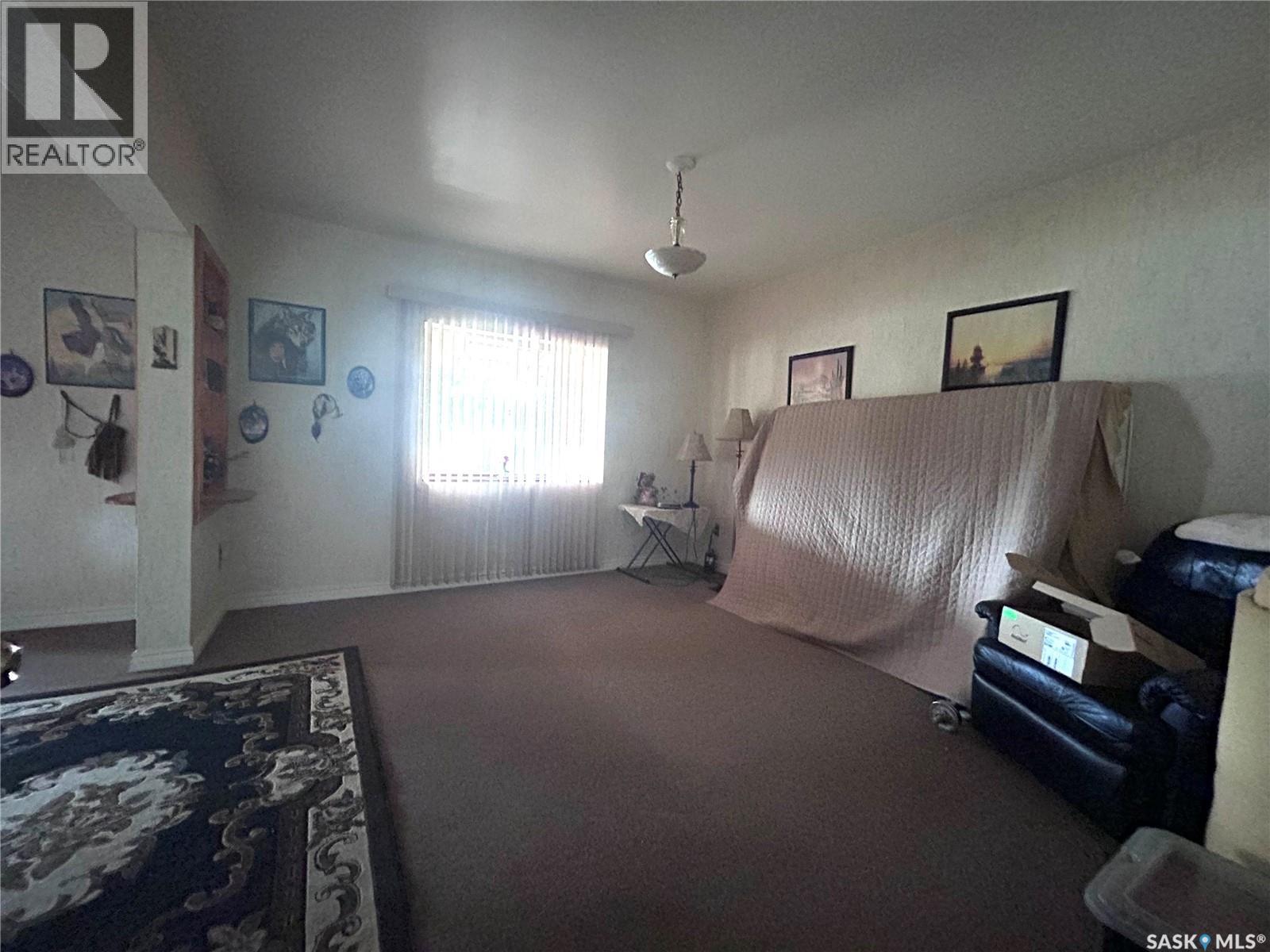 404 Stella Street, Grenfell, Saskatchewan  S0G 5L0 - Photo 2 - SK045574