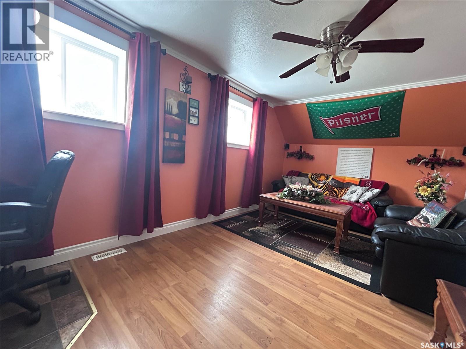 404 Stella Street, Grenfell, Saskatchewan  S0G 5L0 - Photo 7 - SK045574