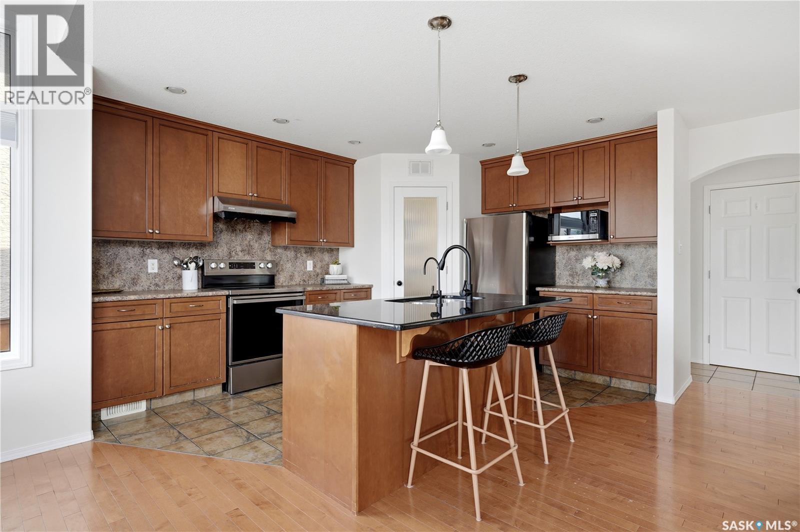 7123 Wascana Cove Drive, Regina, Saskatchewan  S4V 3G1 - Photo 10 - SK045570