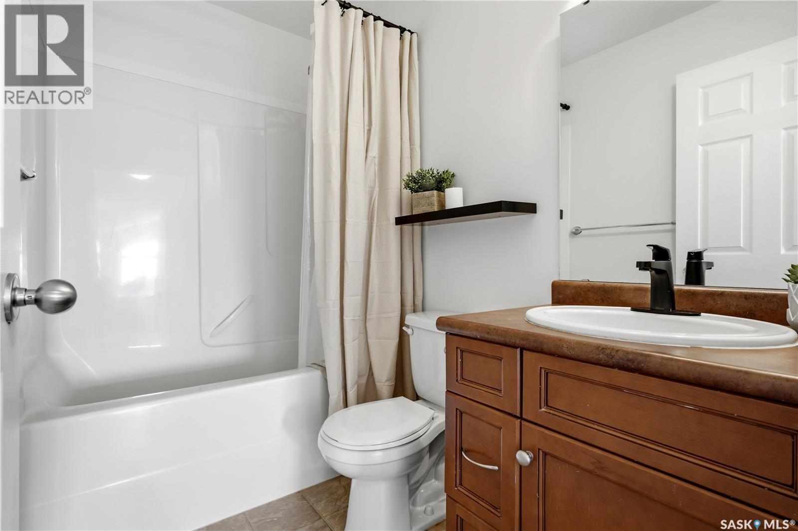 7123 Wascana Cove Drive, Regina, Saskatchewan  S4V 3G1 - Photo 34 - SK045570