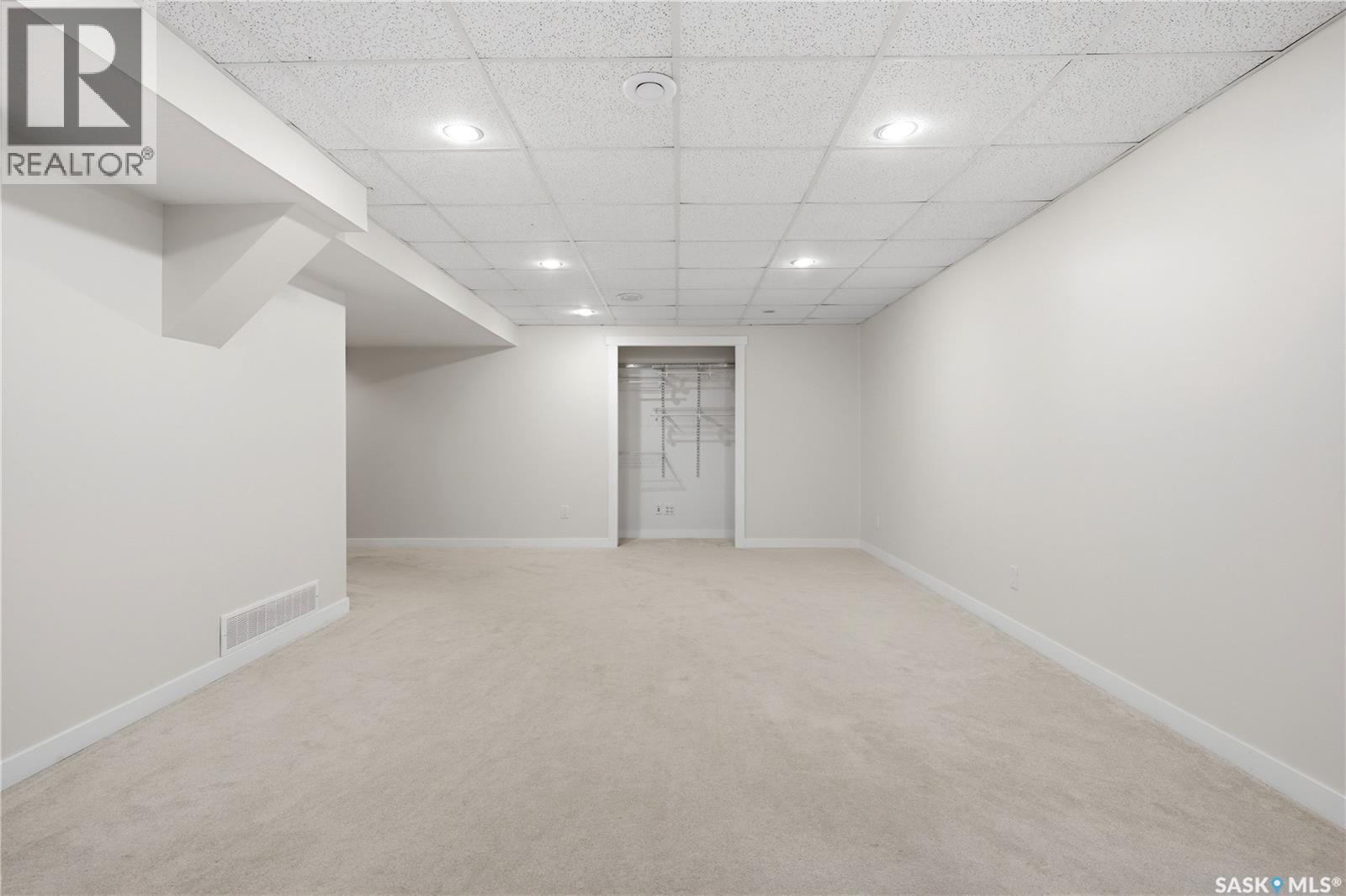 7123 Wascana Cove Drive, Regina, Saskatchewan  S4V 3G1 - Photo 41 - SK045570