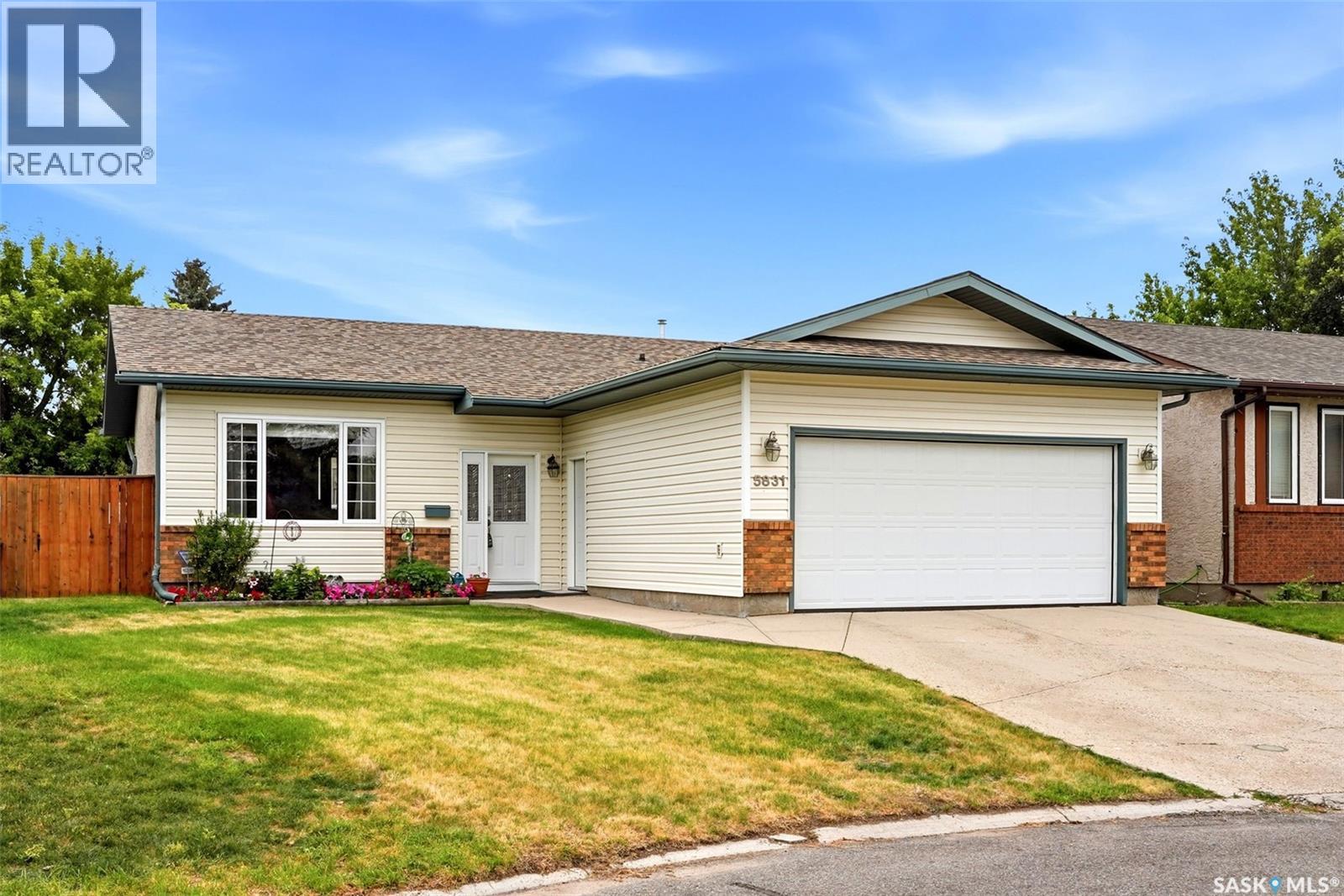 5831 Keffner Bay, Regina, Saskatchewan  S4X 4B8 - Photo 1 - SK045549