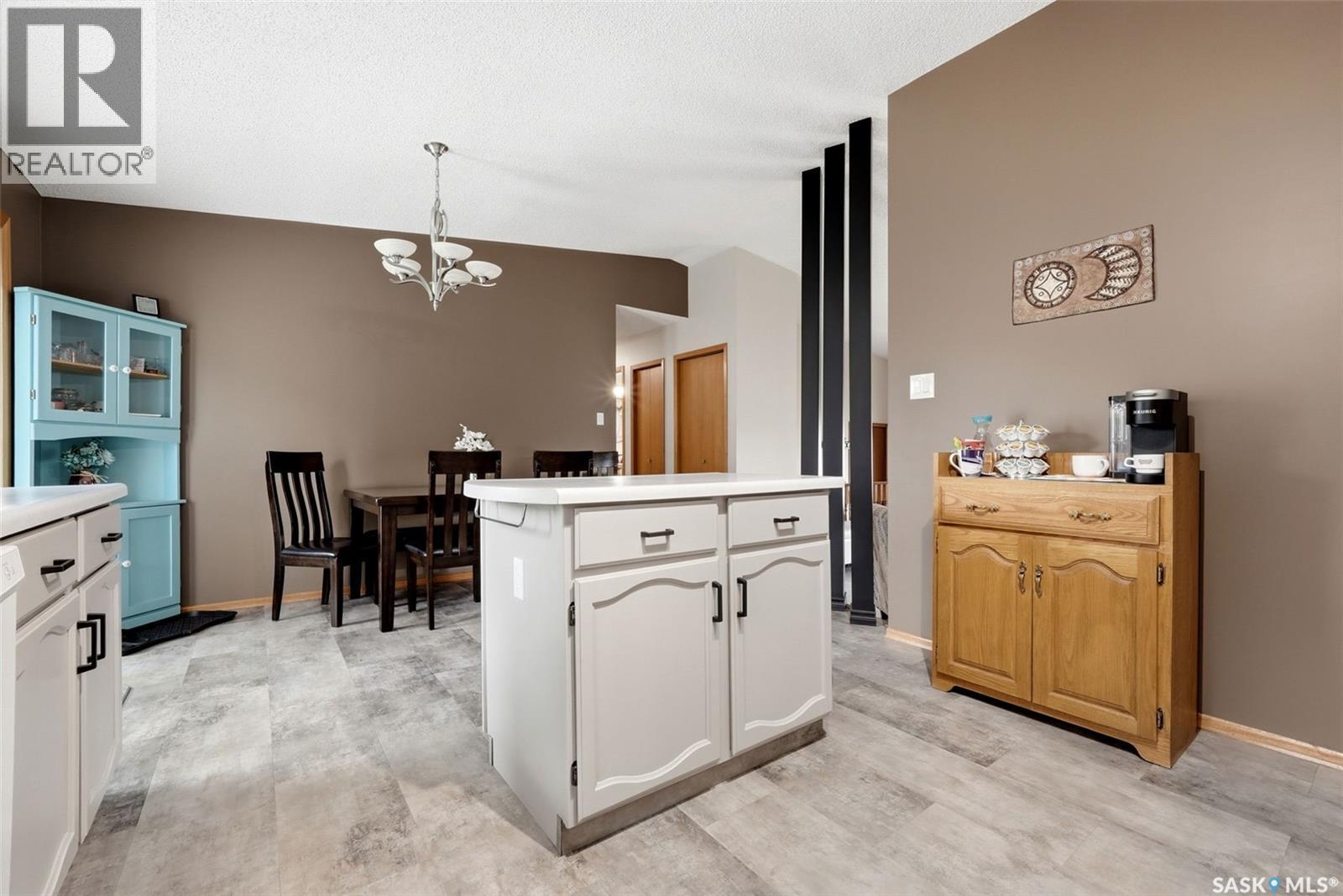 5831 Keffner Bay, Regina, Saskatchewan  S4X 4B8 - Photo 11 - SK045549