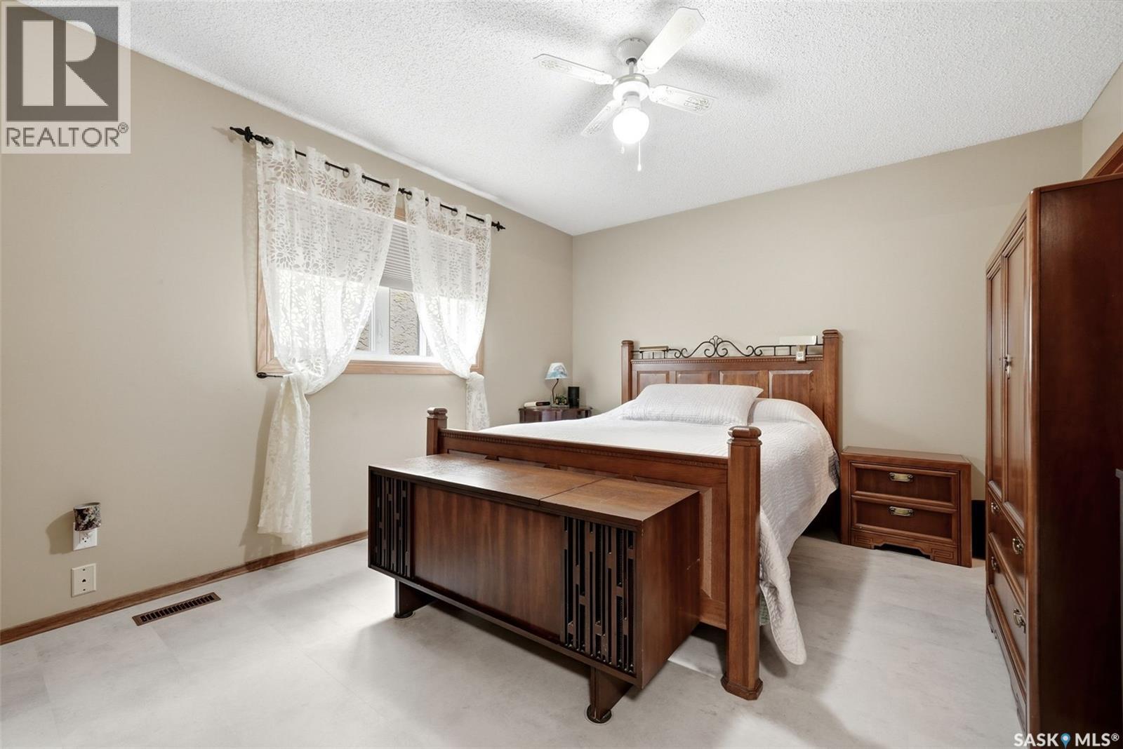 5831 Keffner Bay, Regina, Saskatchewan  S4X 4B8 - Photo 13 - SK045549