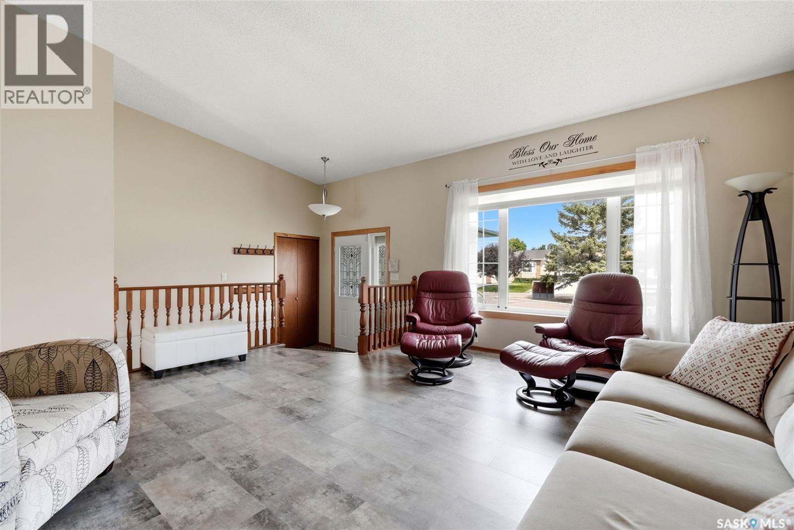 5831 Keffner Bay, Regina, Saskatchewan  S4X 4B8 - Photo 5 - SK045549