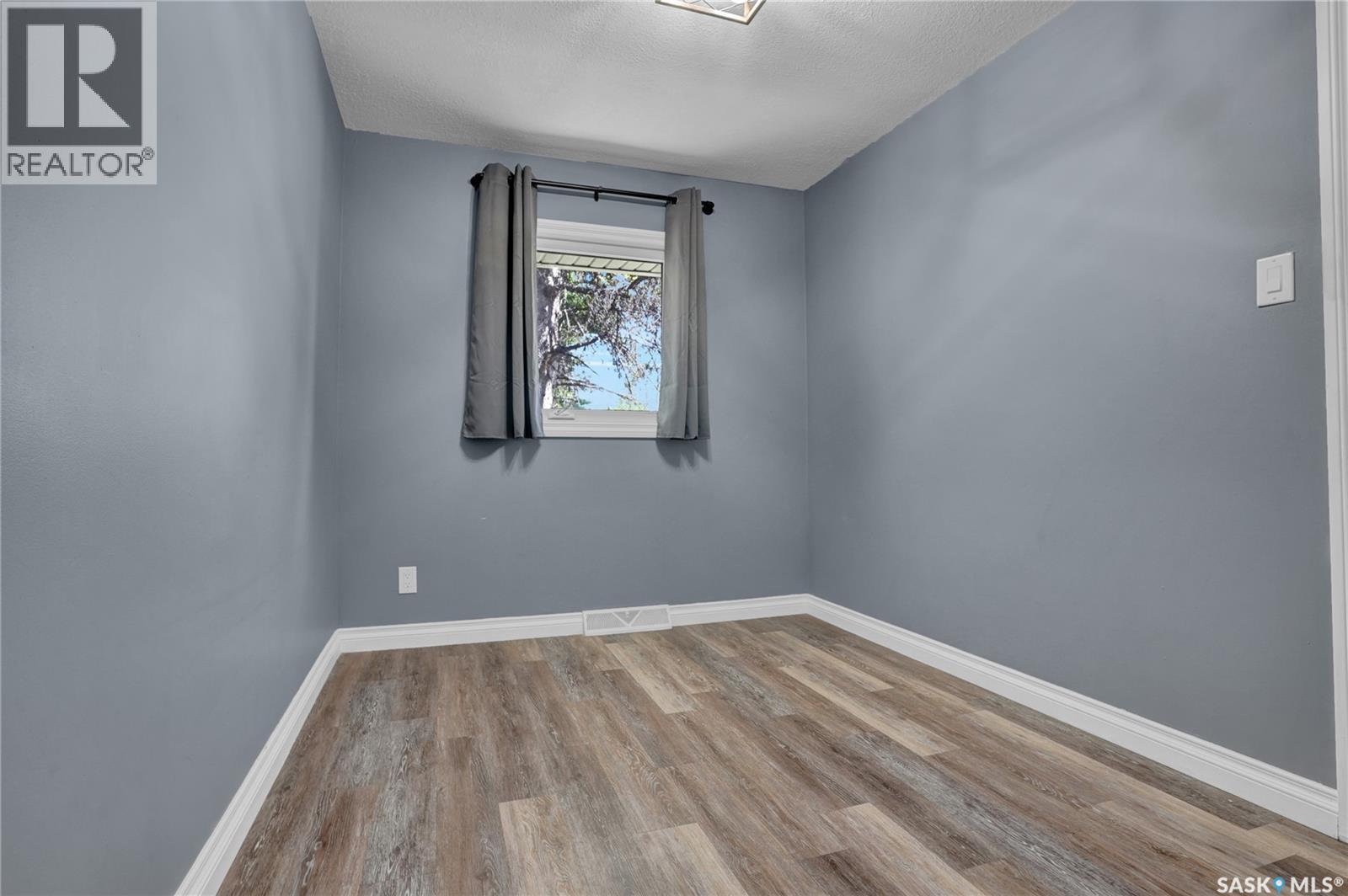 1119 Elgin Avenue, Moose Jaw, Saskatchewan  S6H 4G9 - Photo 20 - SK045352