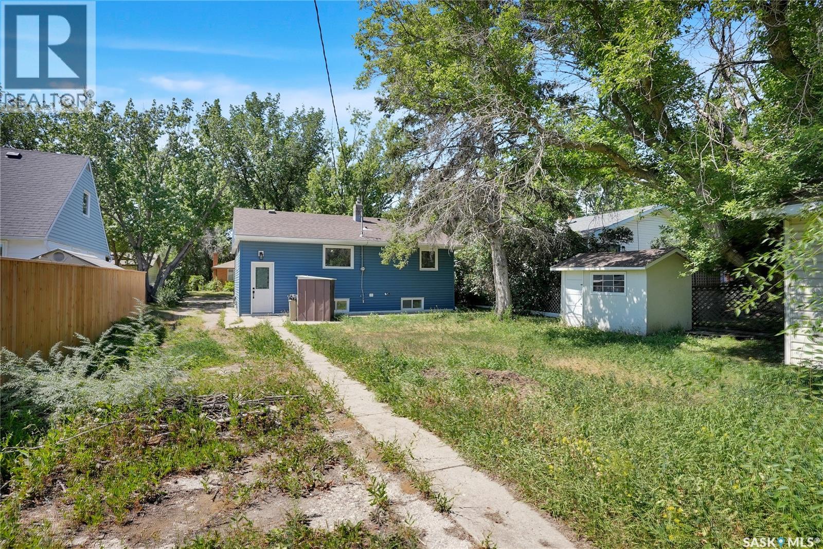 1119 Elgin Avenue, Moose Jaw, Saskatchewan  S6H 4G9 - Photo 36 - SK045352