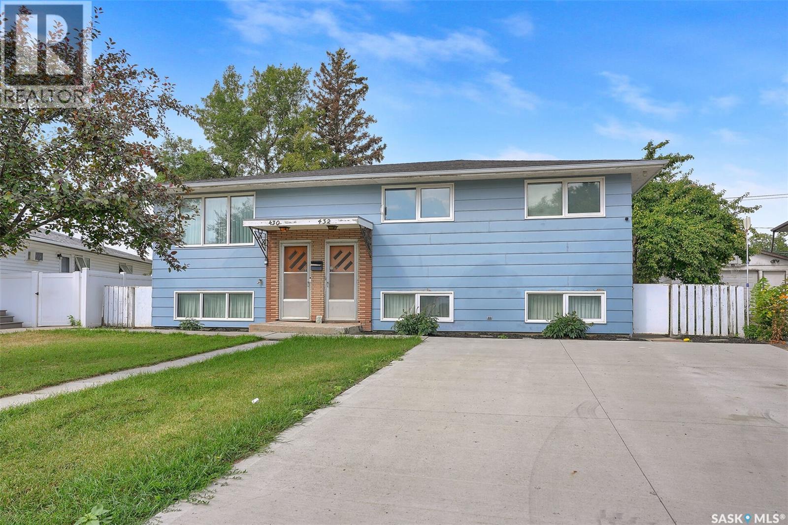 430 Froom Crescent, Regina, Saskatchewan  S4N 1T6 - Photo 2 - SK045071