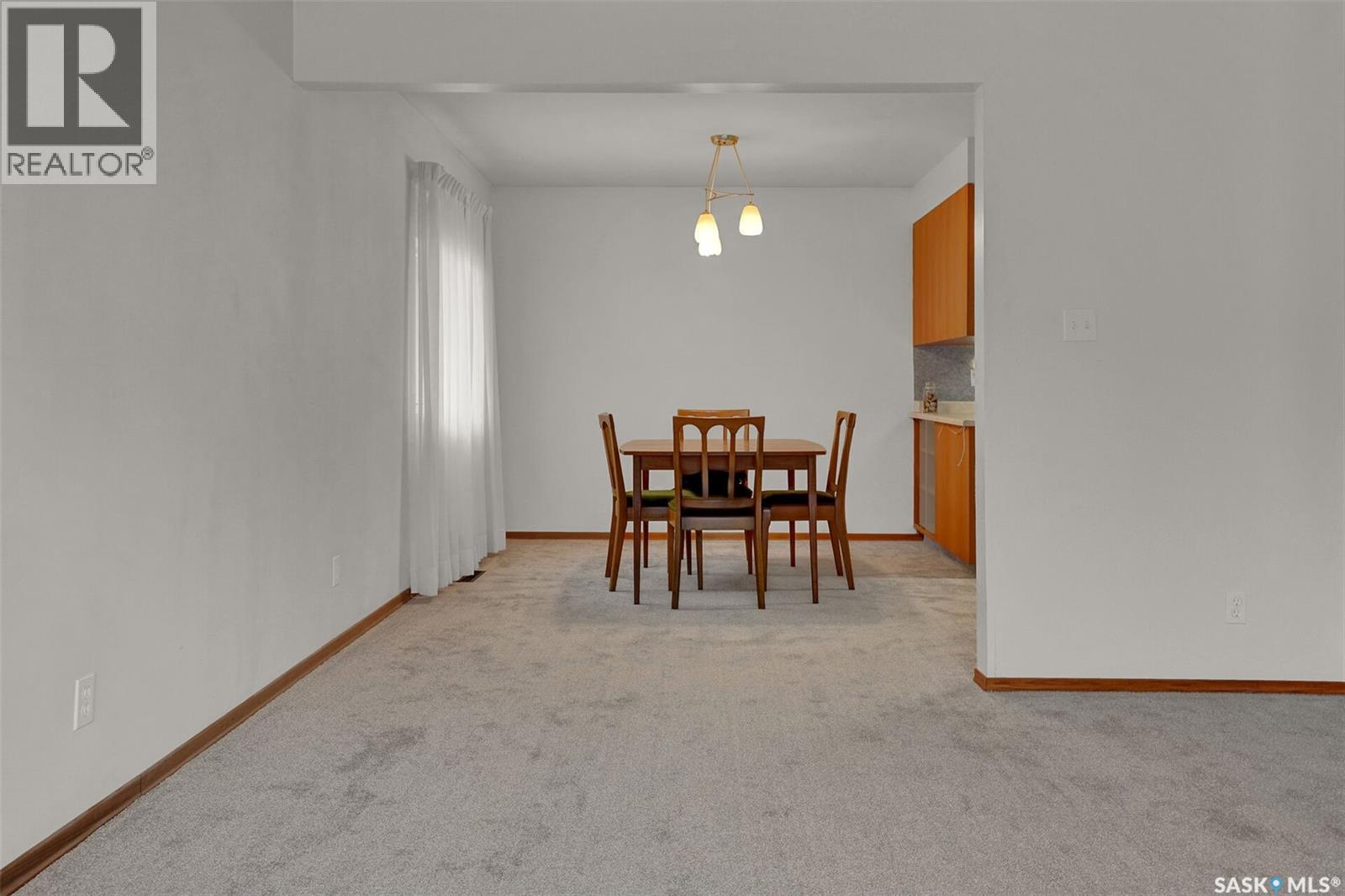 430 Froom Crescent, Regina, Saskatchewan  S4N 1T6 - Photo 5 - SK045071