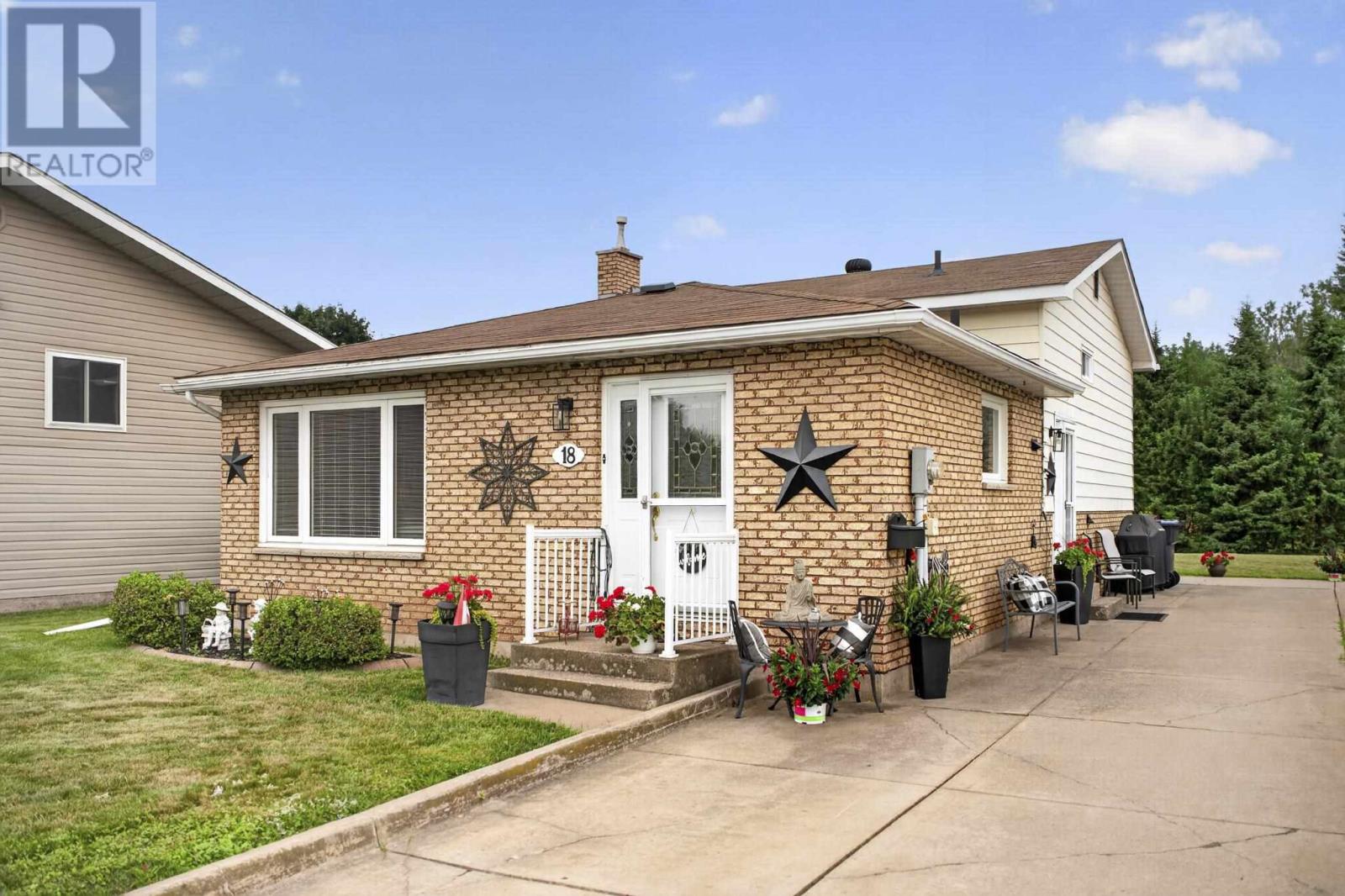 18 Wright ST, Sault Ste. Marie, Ontario