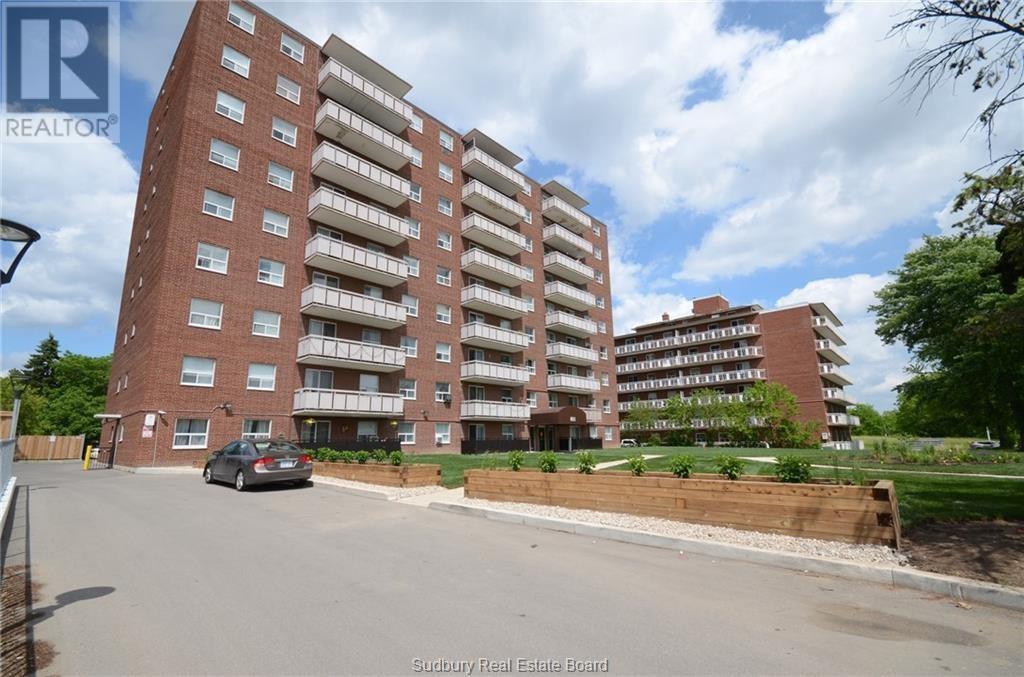 851 Queenston Road Unit# 601, Hamilton, Ontario  L8G 1B4 - Photo 2 - 2129816