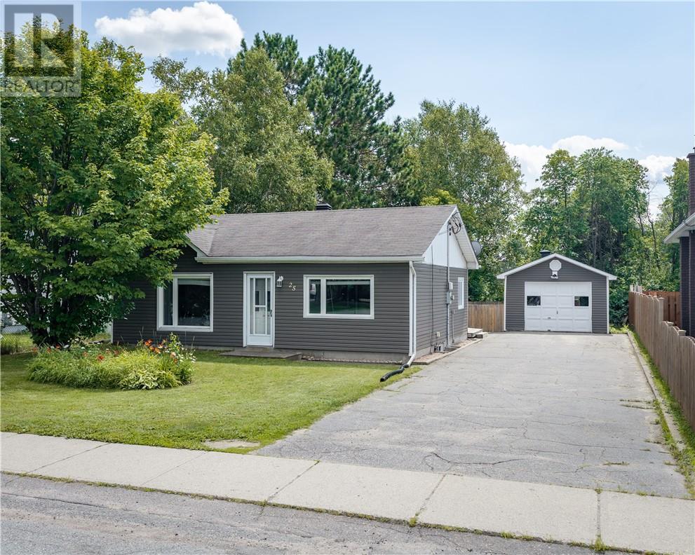 25 Oscar Street, Hanmer, Ontario