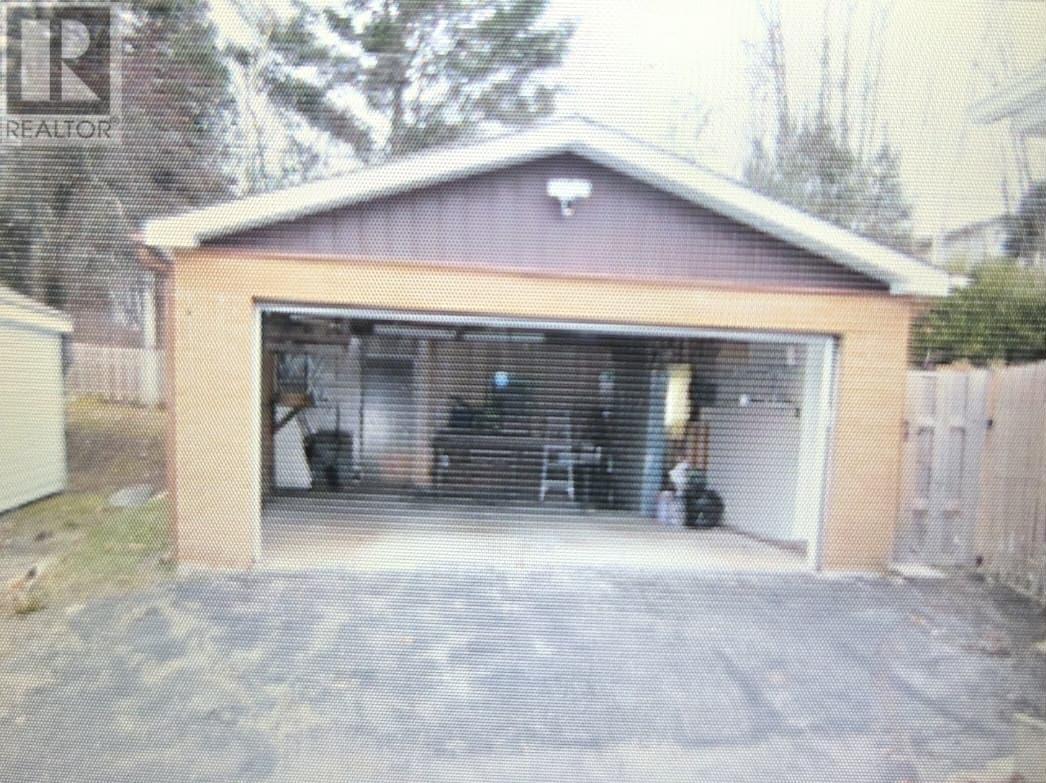 190 Axmith Ave, Elliot Lake, Ontario  P5A 1C1 - Photo 2 - SM262183