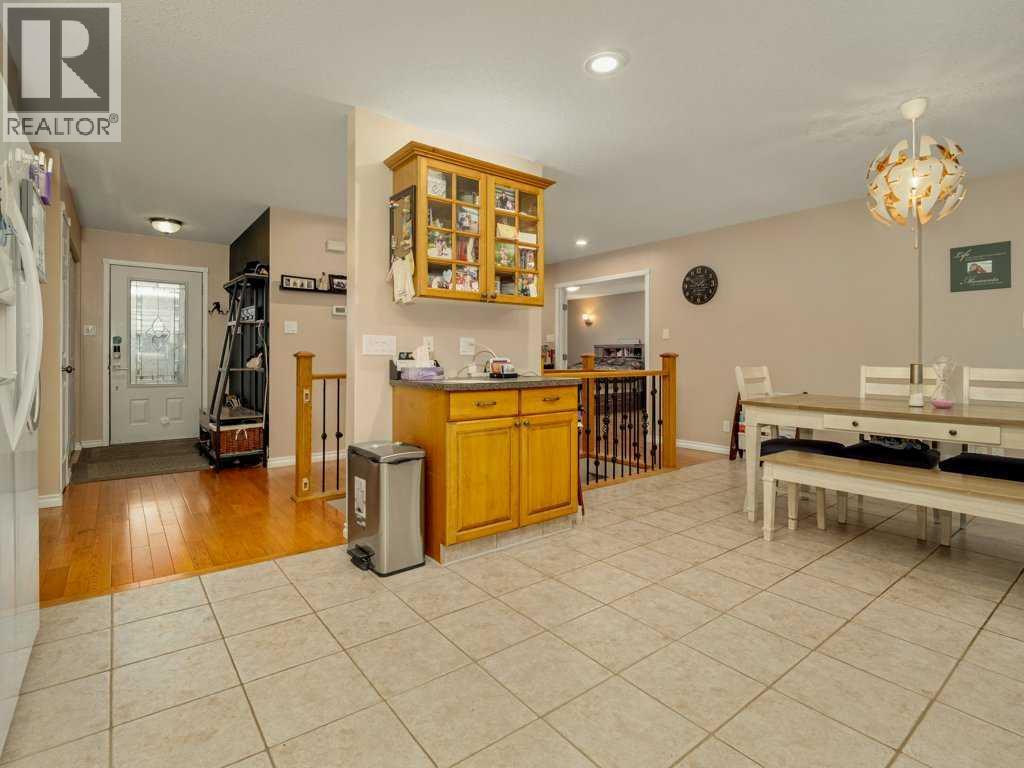 11602 19 Avenue, Blairmore, Alberta  T0K 0E0 - Photo 11 - A2316490