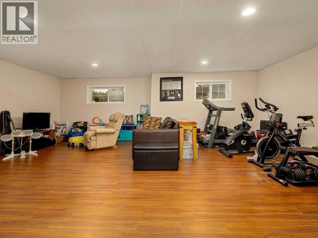 11602 19 Avenue, Blairmore, Alberta  T0K 0E0 - Photo 31 - A2316490