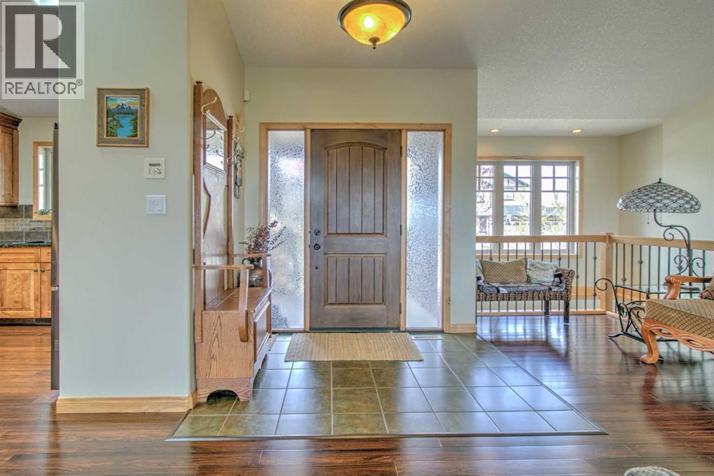 100 Canyoncrest Point W, Lethbridge, Alberta  T1K 0B4 - Photo 4 - A2308972