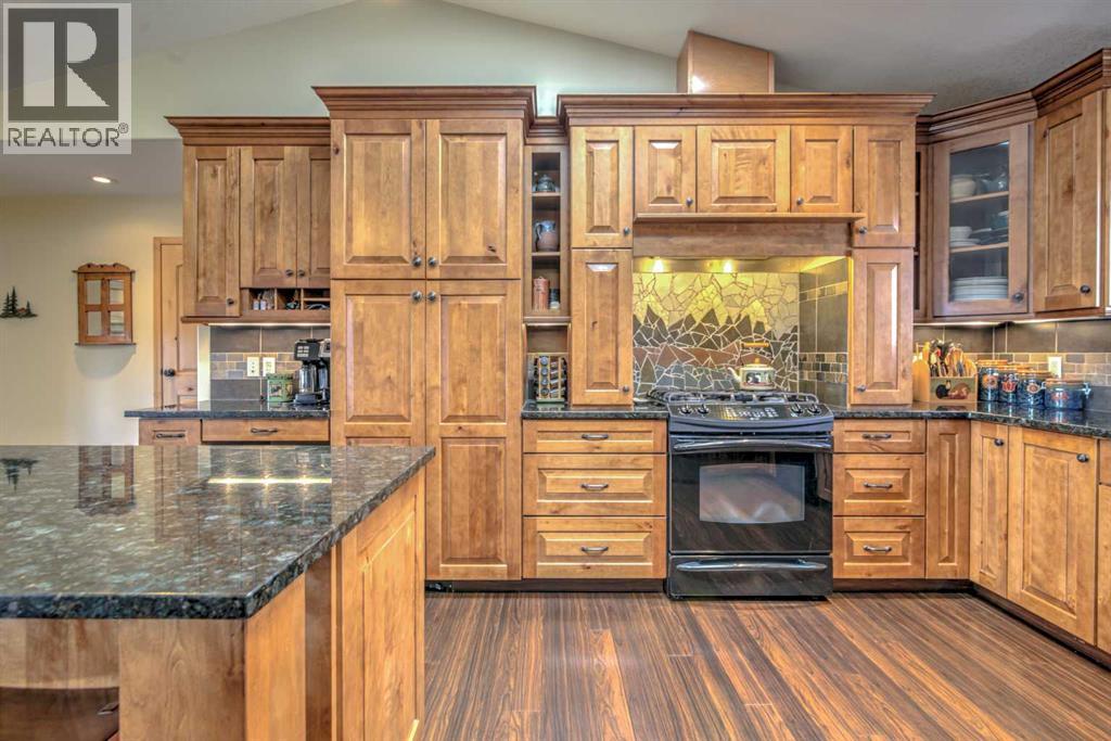 100 Canyoncrest Point W, Lethbridge, Alberta  T1K 0B4 - Photo 11 - A2308972