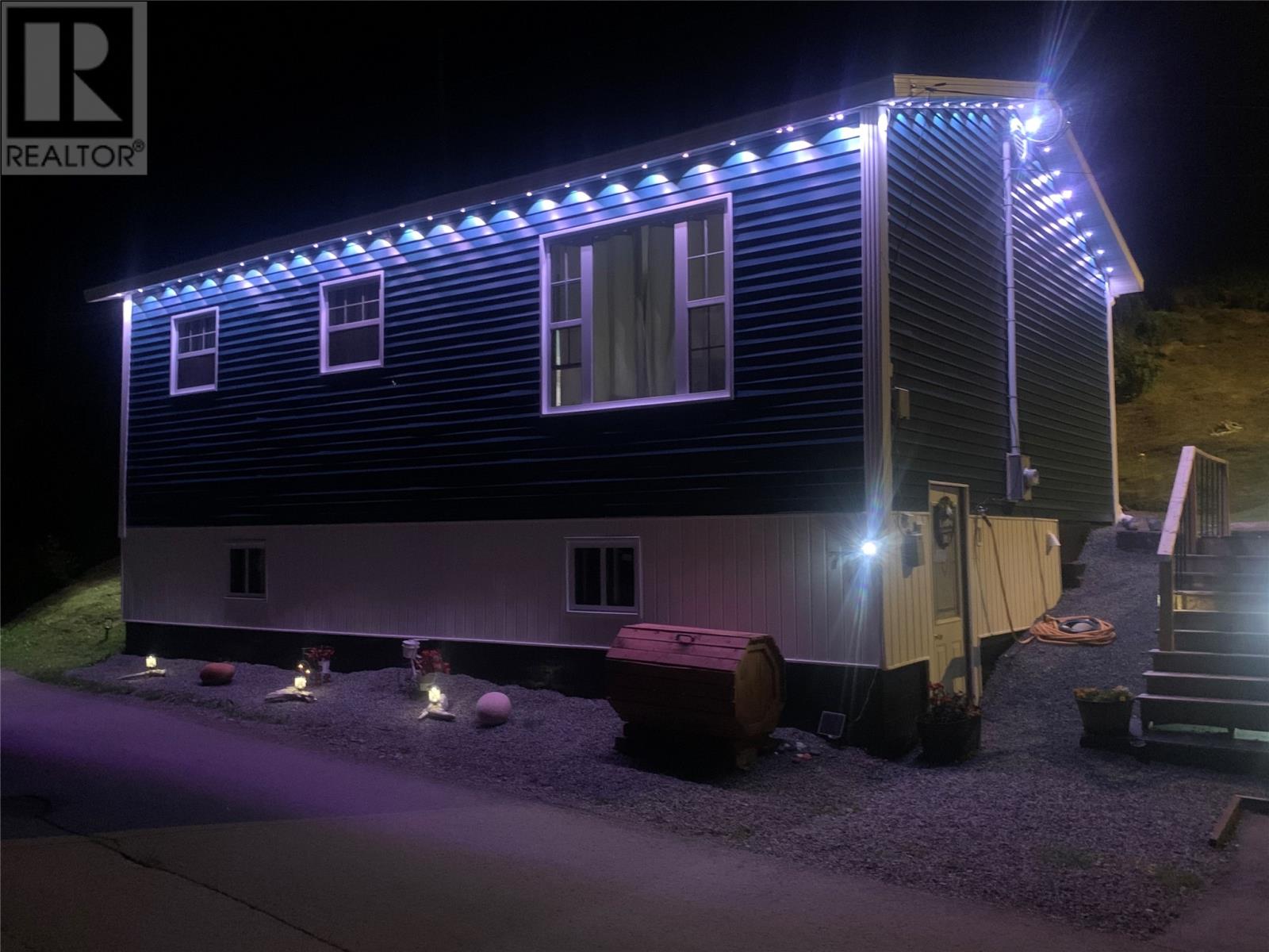 77 Main  North Road, Harbour Breton — photo 3