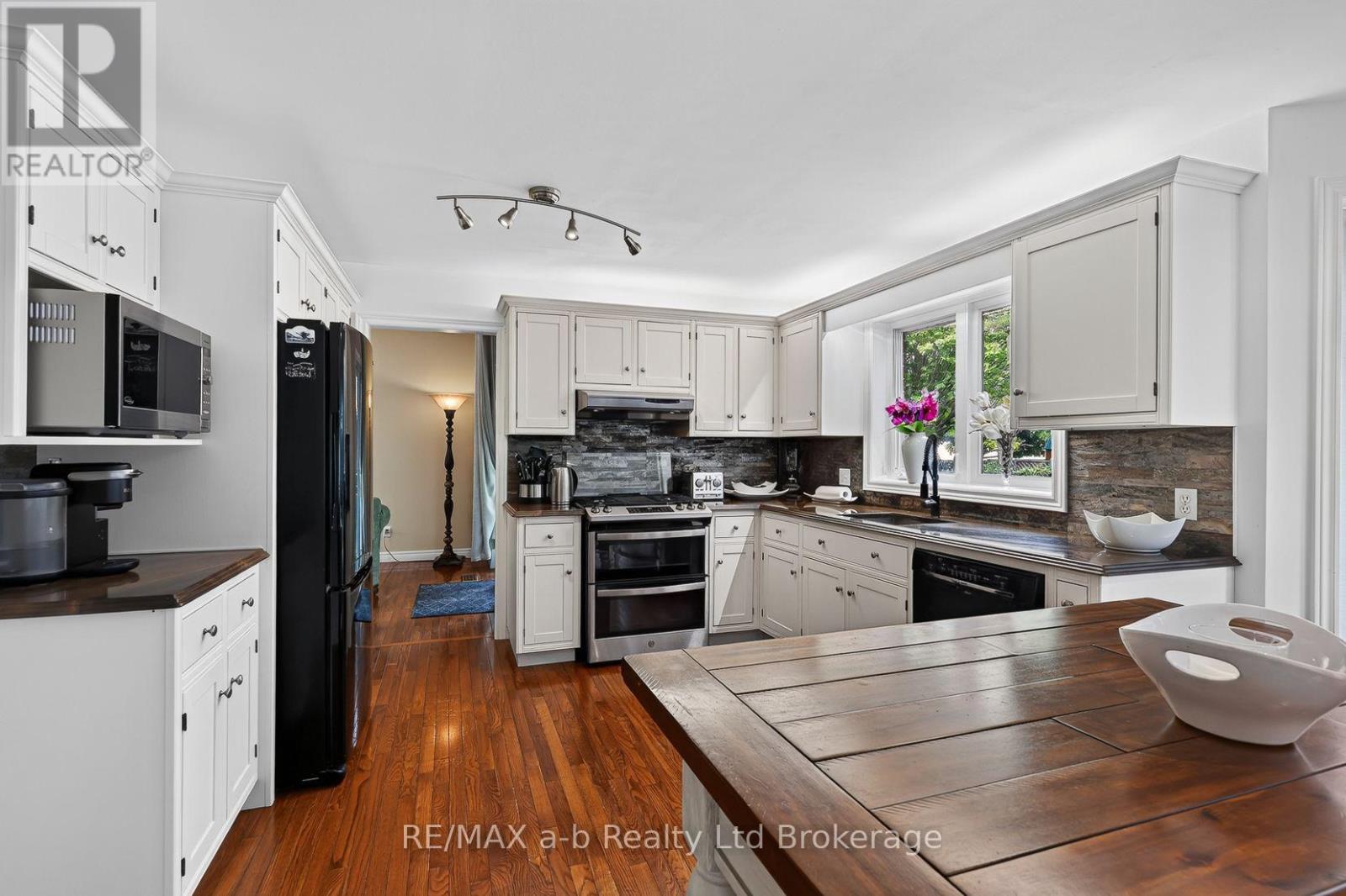 72 Indian Road, Woodstock, Ontario  N4T 1R5 - Photo 24 - X13665188