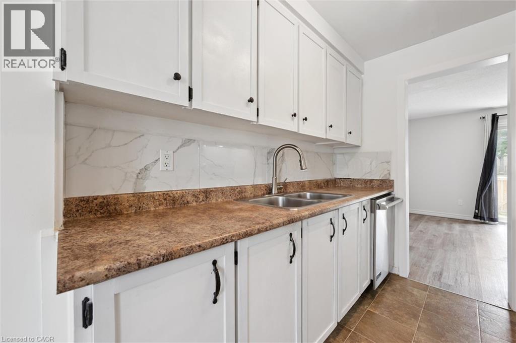 750 Erinbrook Drive Unit# 2, Kitchener, Ontario  N2E 2S7 - Photo 10 - 40855803