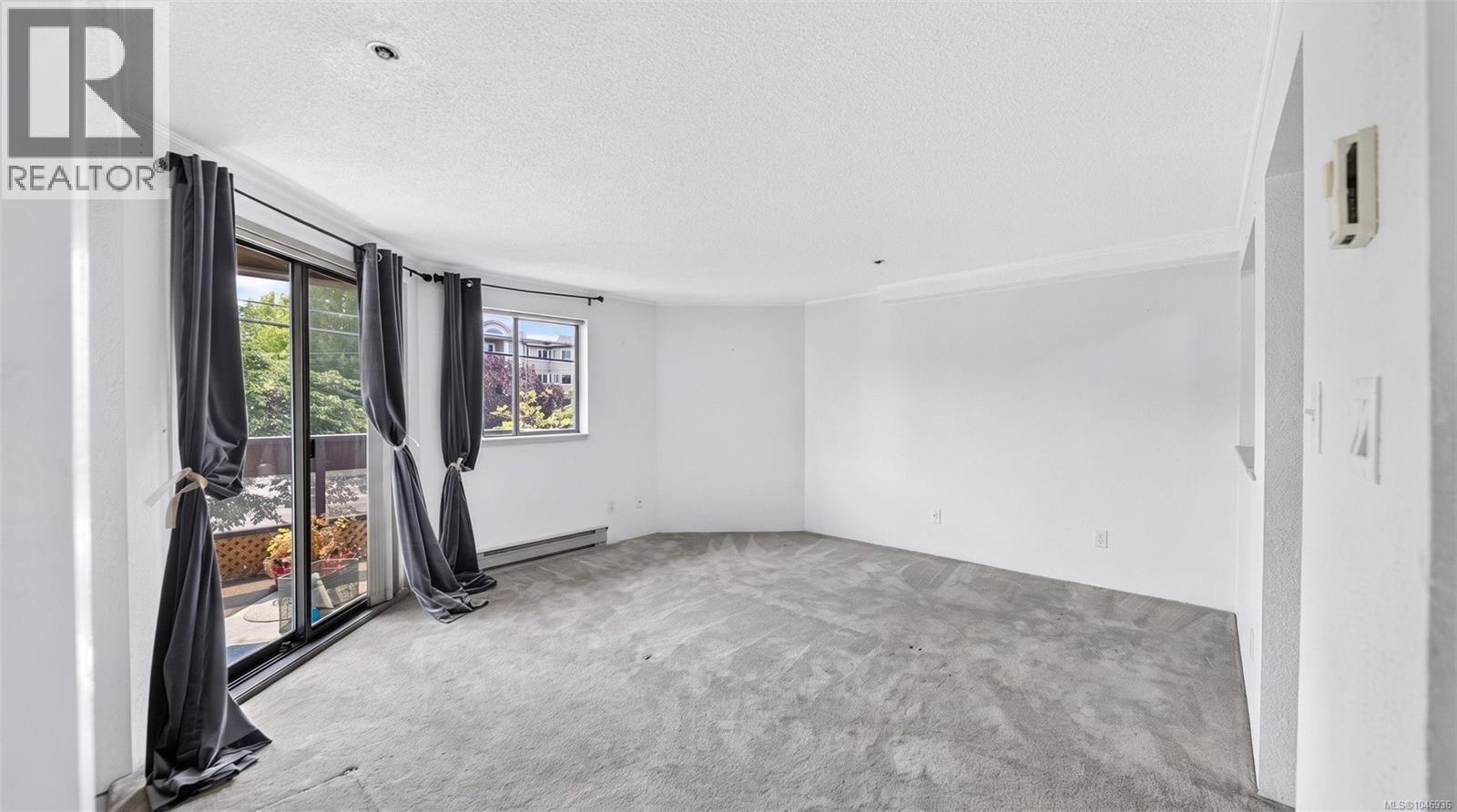 201 1560 Hillside Ave, Victoria, British Columbia  V8T 5B8 - Photo 13 - 1046936