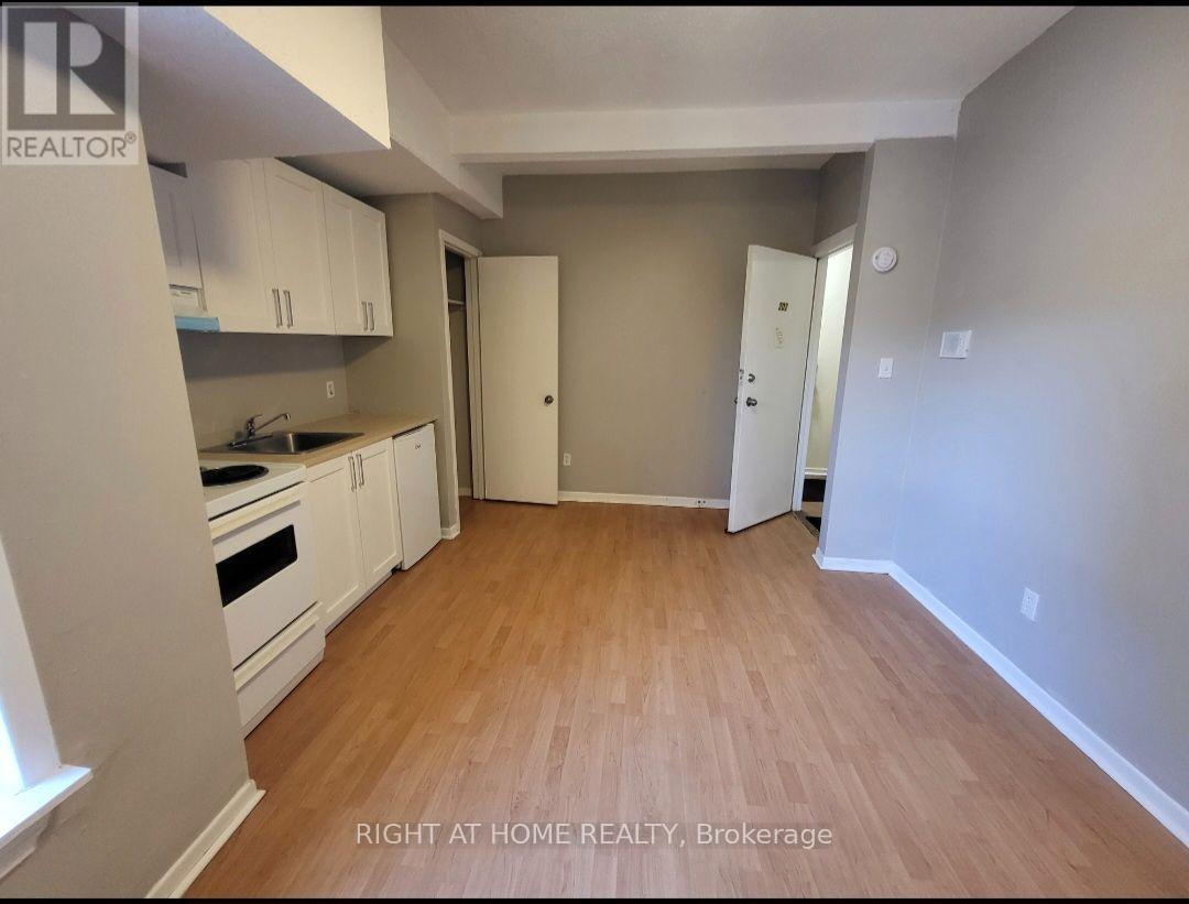 #202 - 27 Hamilton Street, Toronto, Ontario M4M 2C6 - Photo 5 - E13636266