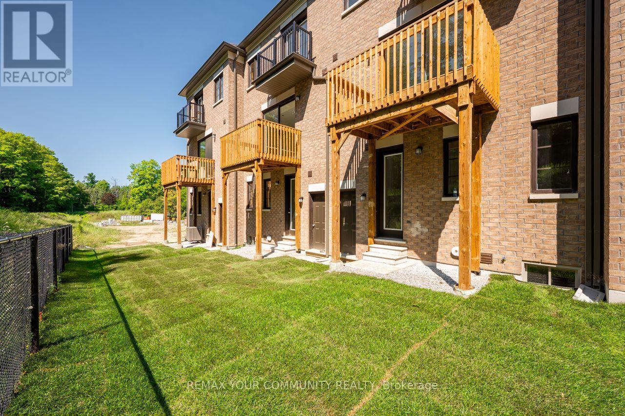 53 Donnacona Drive, Vaughan, Ontario  L4H 0Y6 - Photo 5 - N13660190