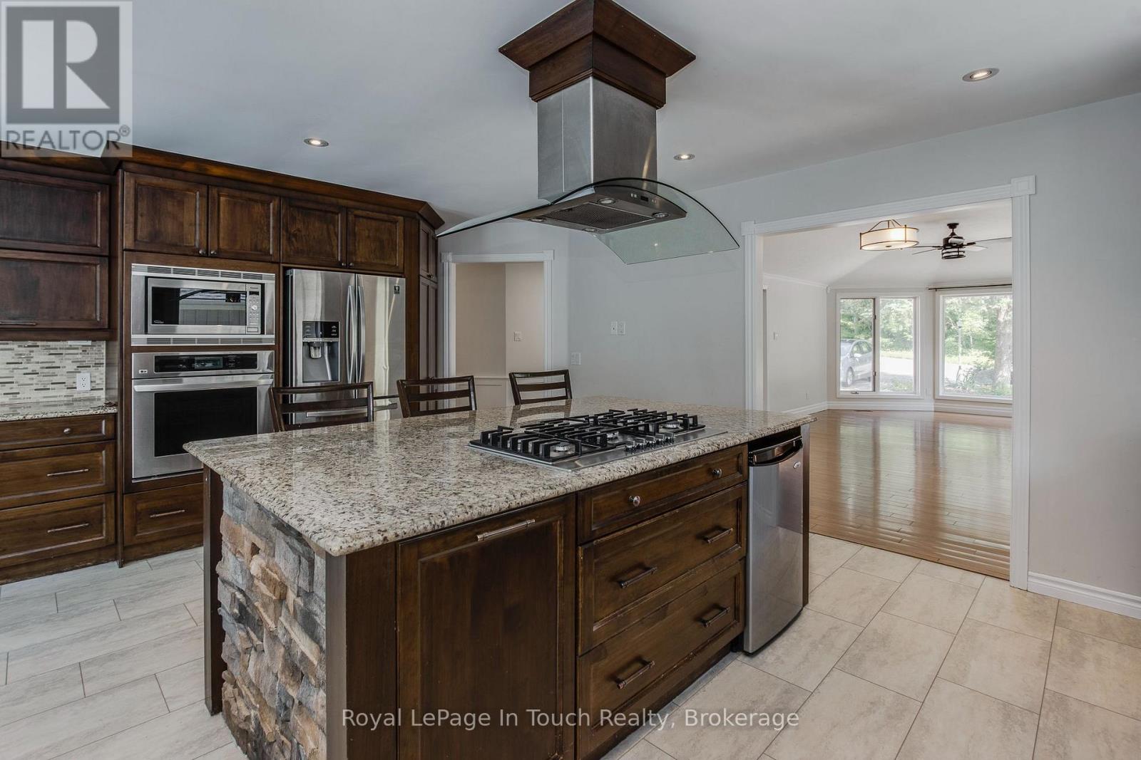 88 Church Street, Penetanguishene, Ontario  L9M 1C7 - Photo 16 - S13675150
