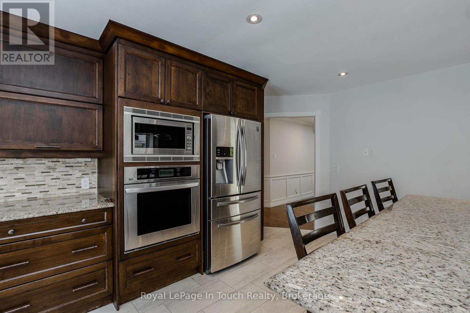 88 Church Street, Penetanguishene, Ontario  L9M 1C7 - Photo 19 - S13675150