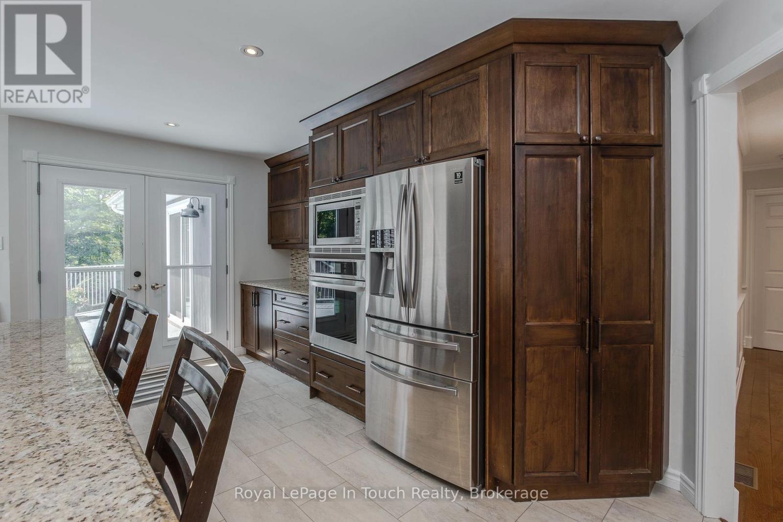 88 Church Street, Penetanguishene, Ontario  L9M 1C7 - Photo 20 - S13675150