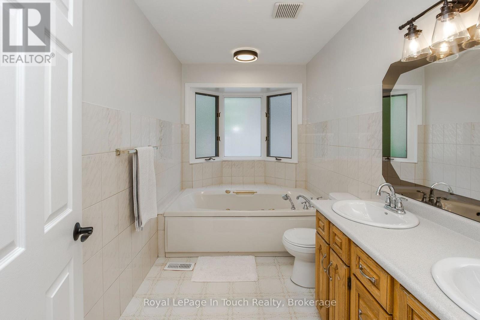 88 Church Street, Penetanguishene, Ontario  L9M 1C7 - Photo 29 - S13675150